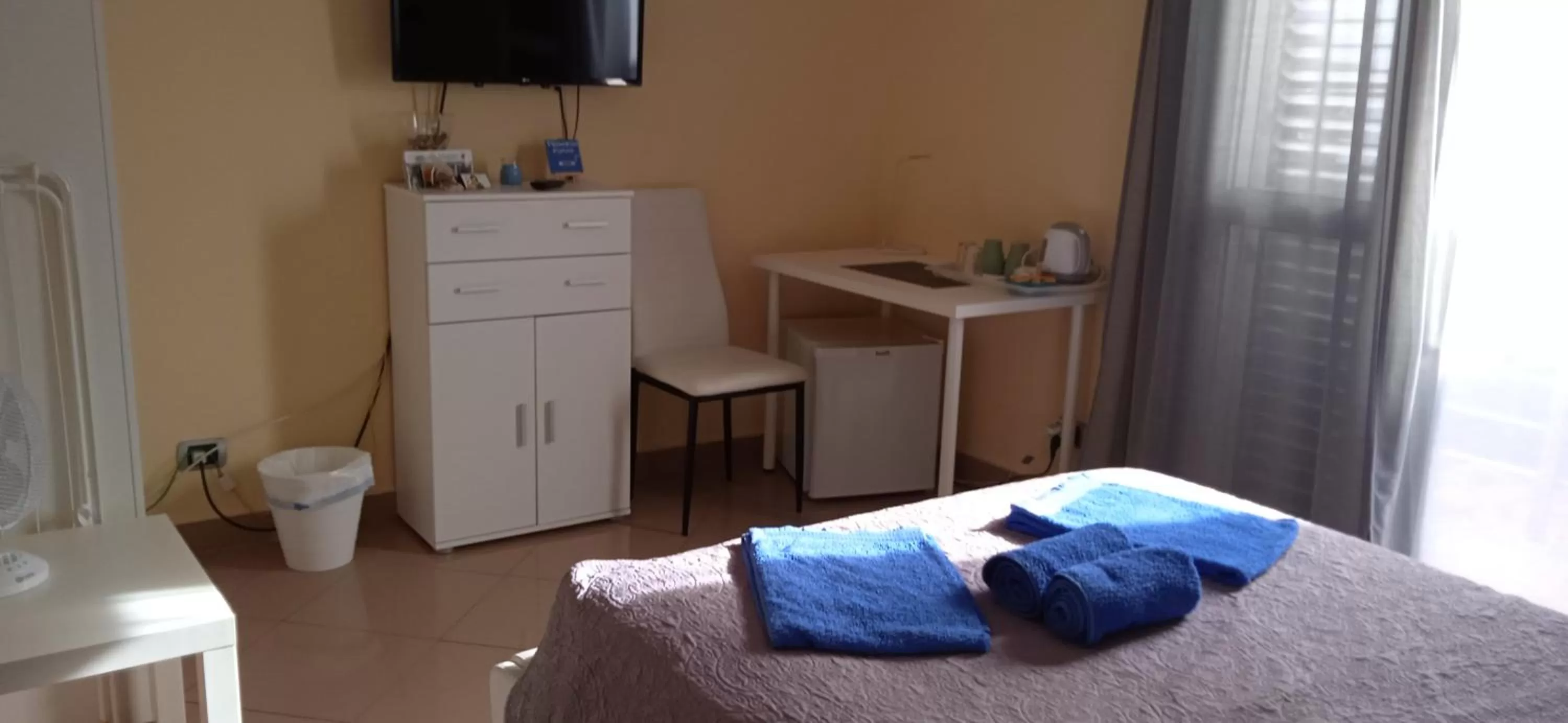 Photo of the whole room, Bed in B&B Paraiso del Sol