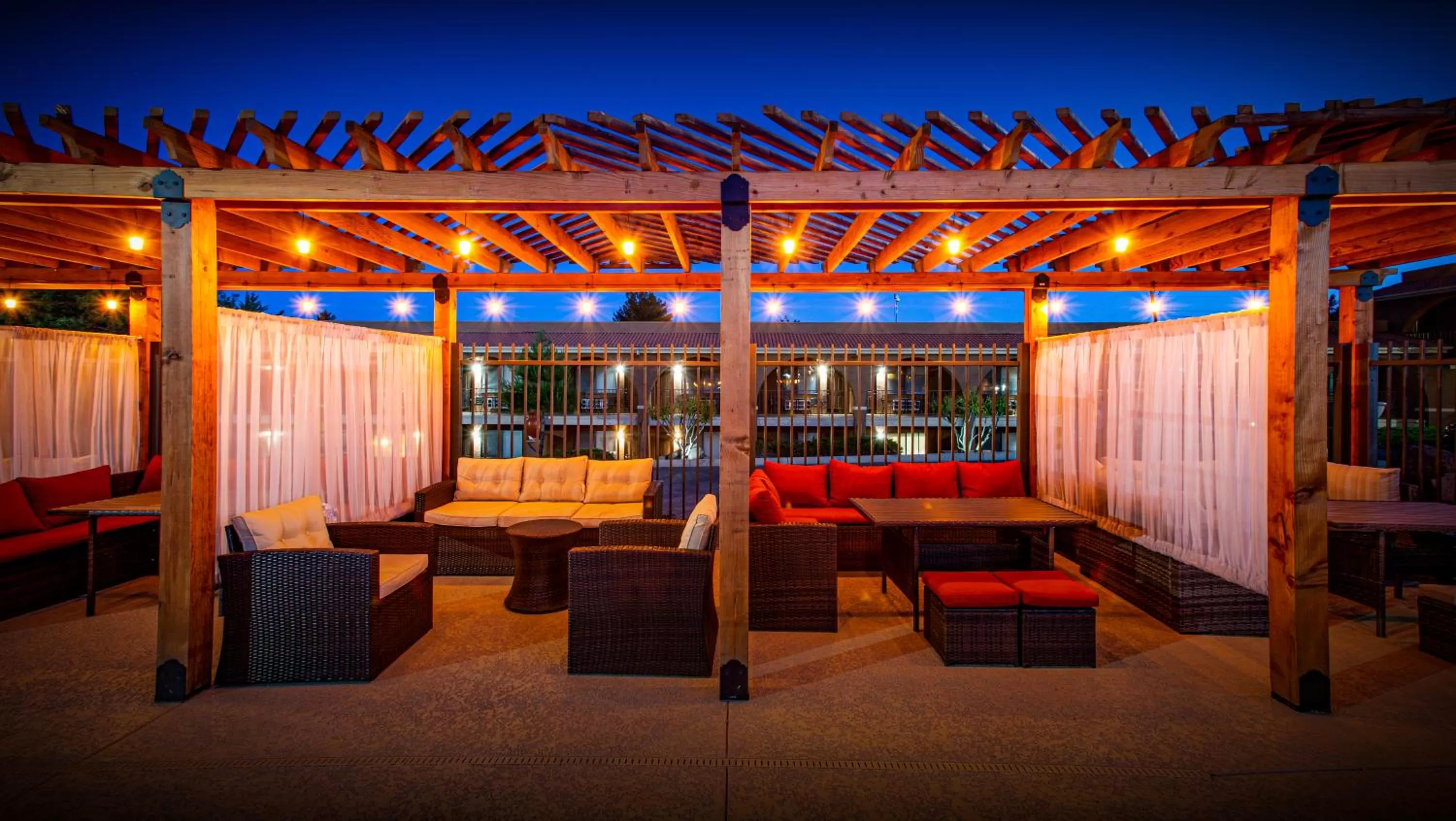 Seating area in GreenTree Inn Sedona