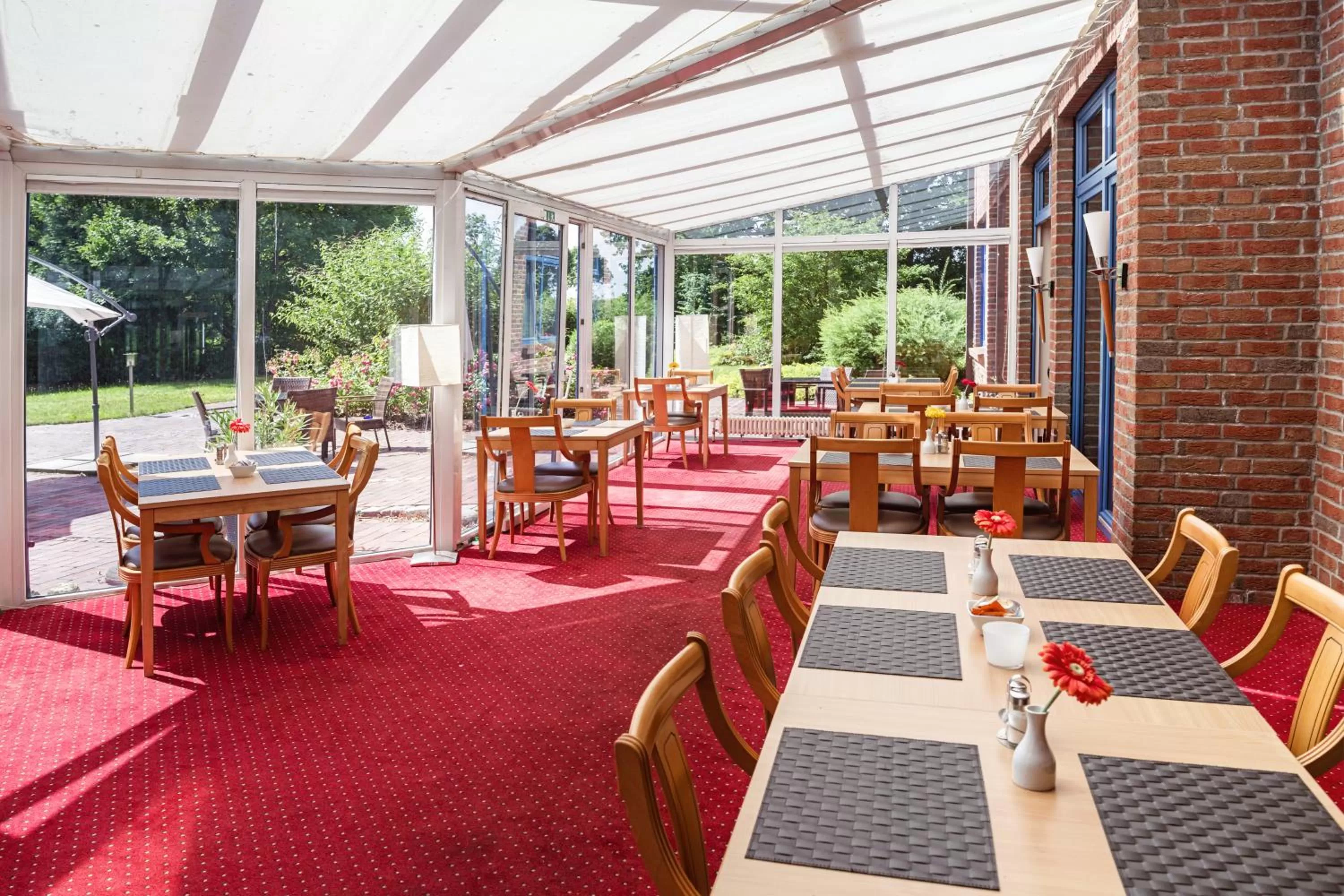 Restaurant/places to eat in Hotel Dänischer Hof Altenholz by Tulip Inn