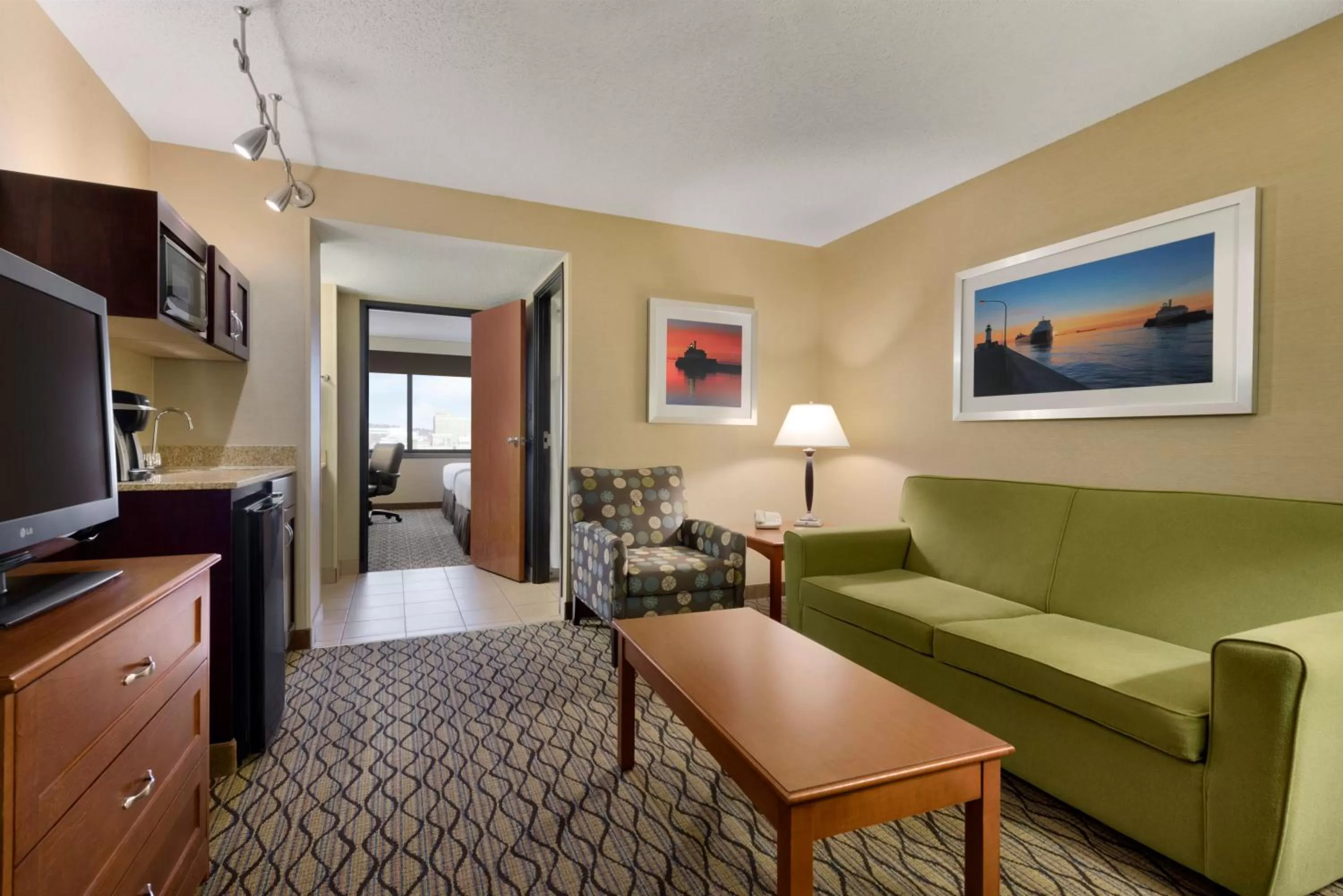 Bedroom in Holiday Inn & Suites Duluth-Downtown by IHG