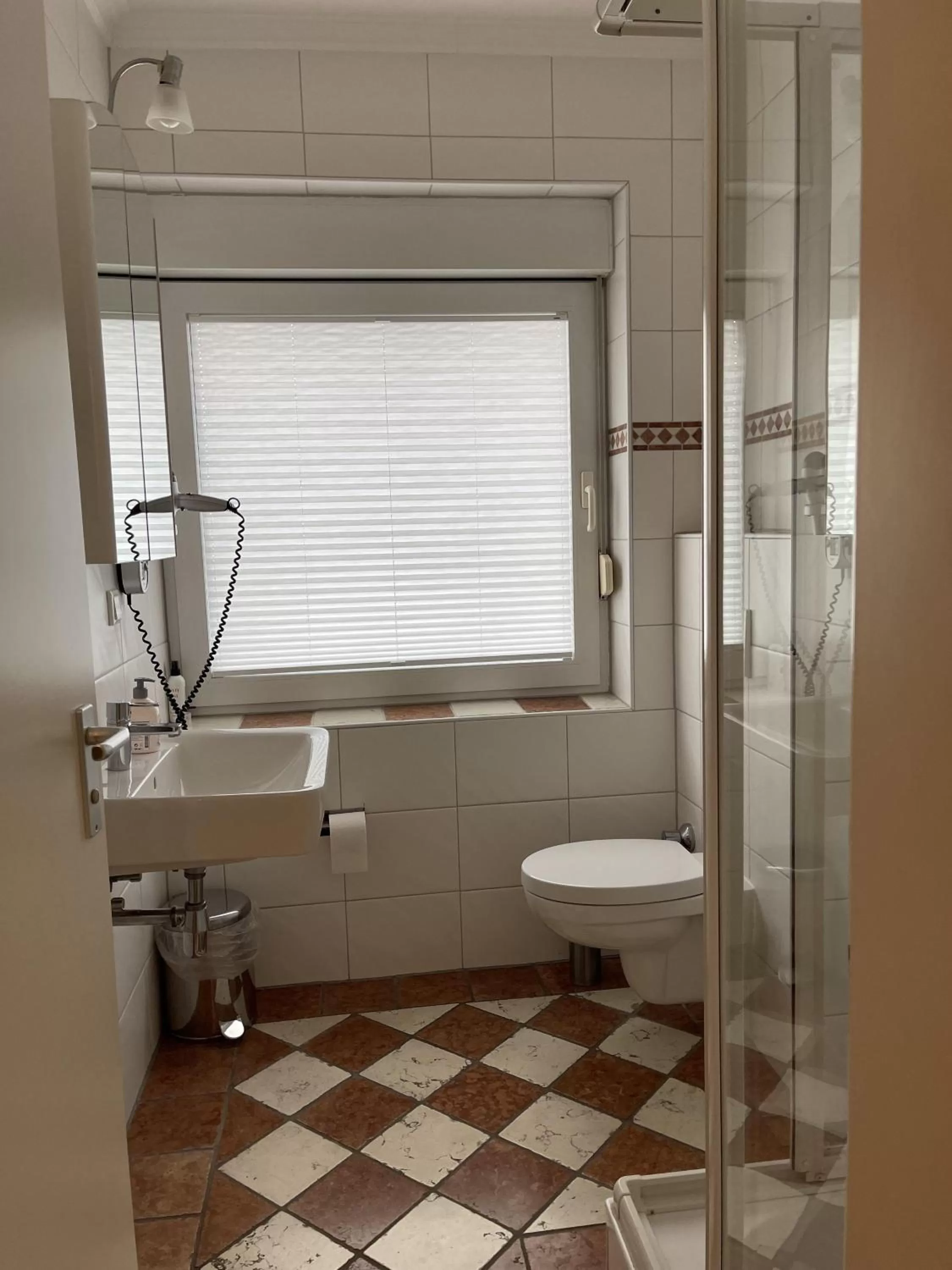 Single Room with Private Bathroom - single occupancy in Hotel Gambrinus Arnsberg