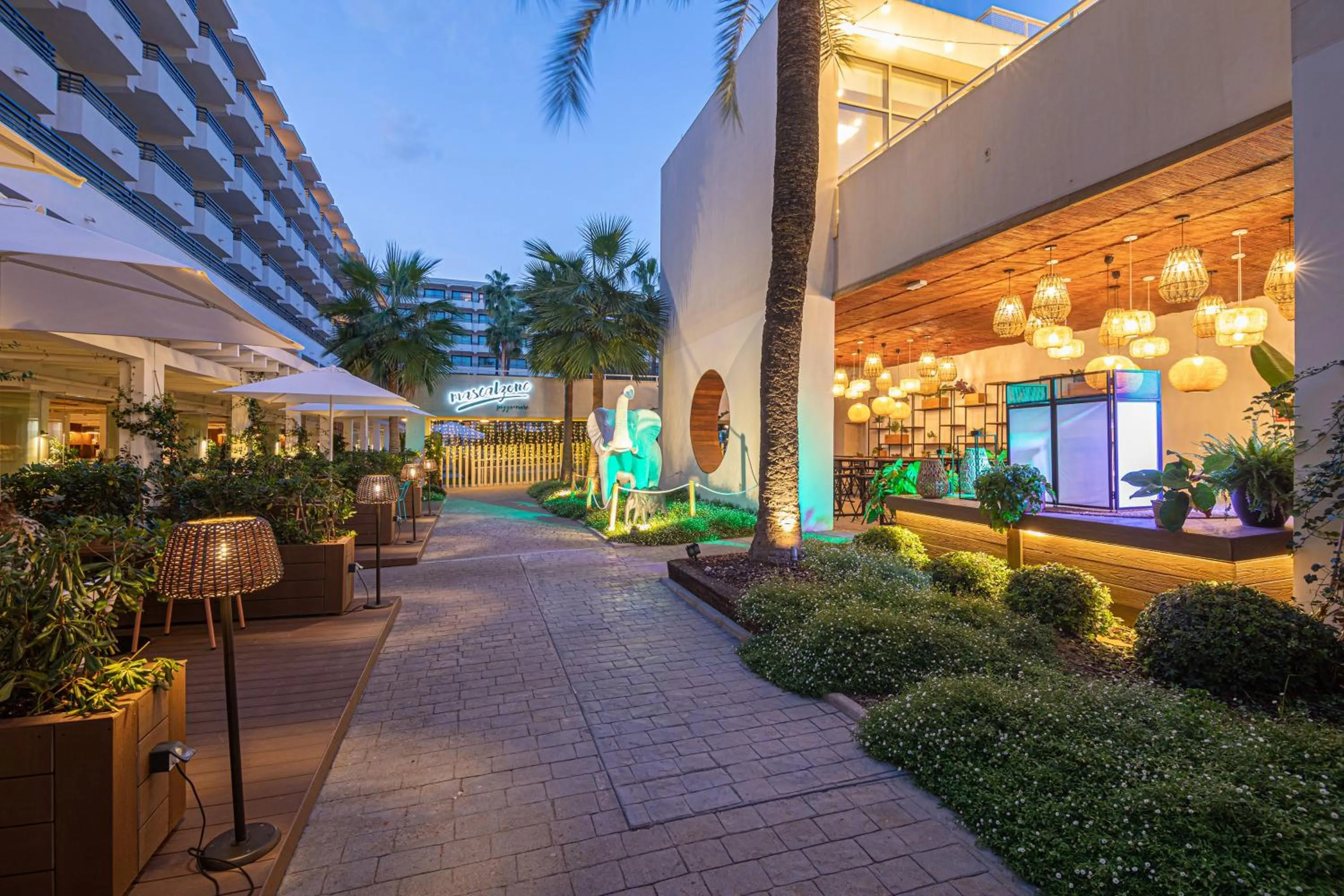 Restaurant/places to eat in INNSiDE by Meliá Alcudia