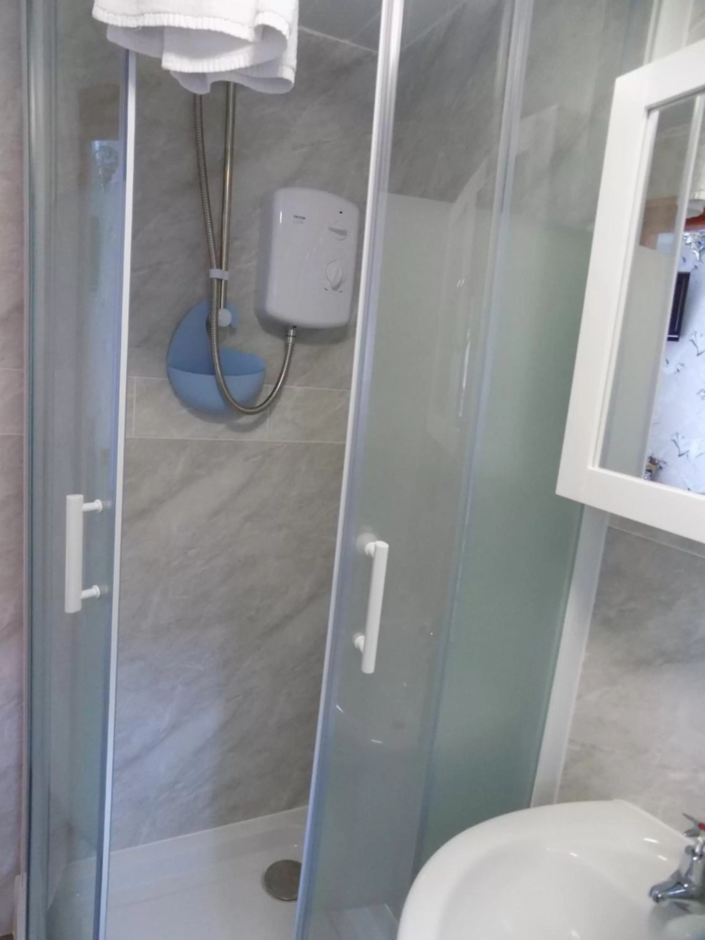 Bathroom in Tracey's Driftwood