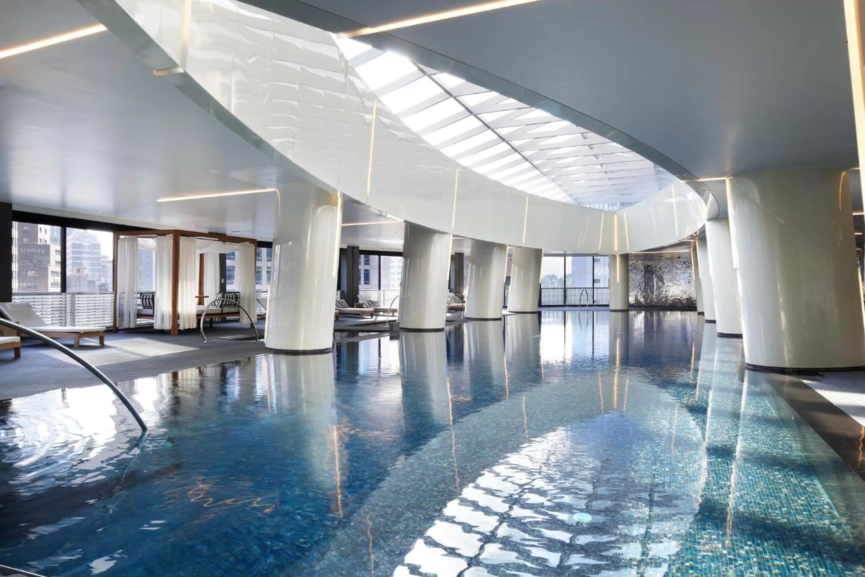 Swimming pool in Westin Josun Seoul Hotel