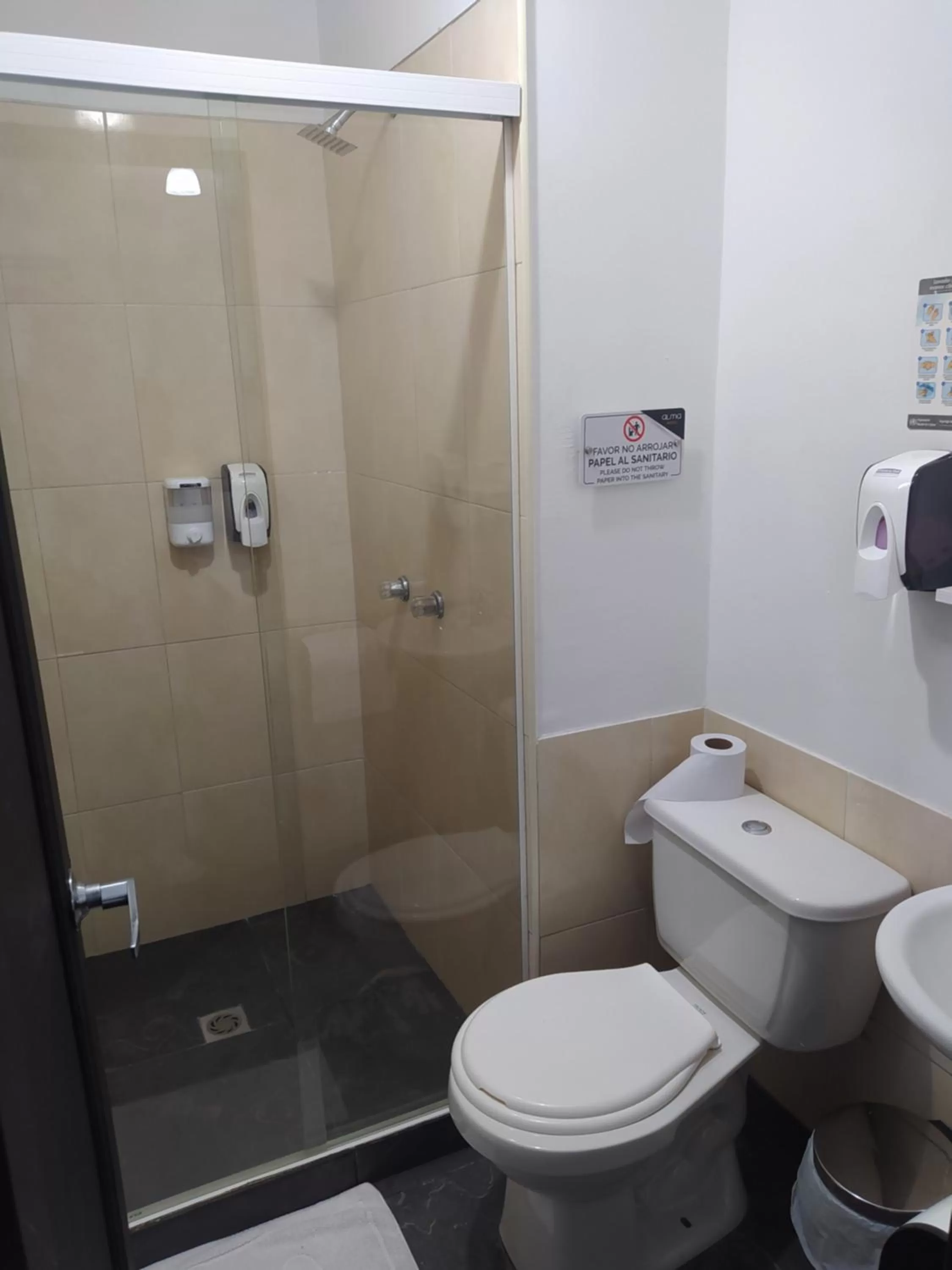 Bathroom in Hotel Aura Medellin