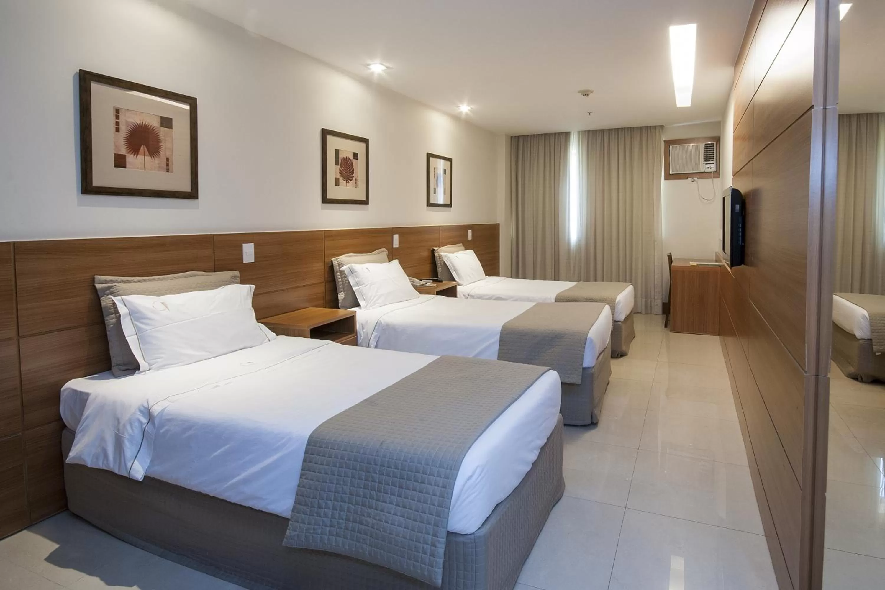 Property building, Bed in Américas Granada Hotel