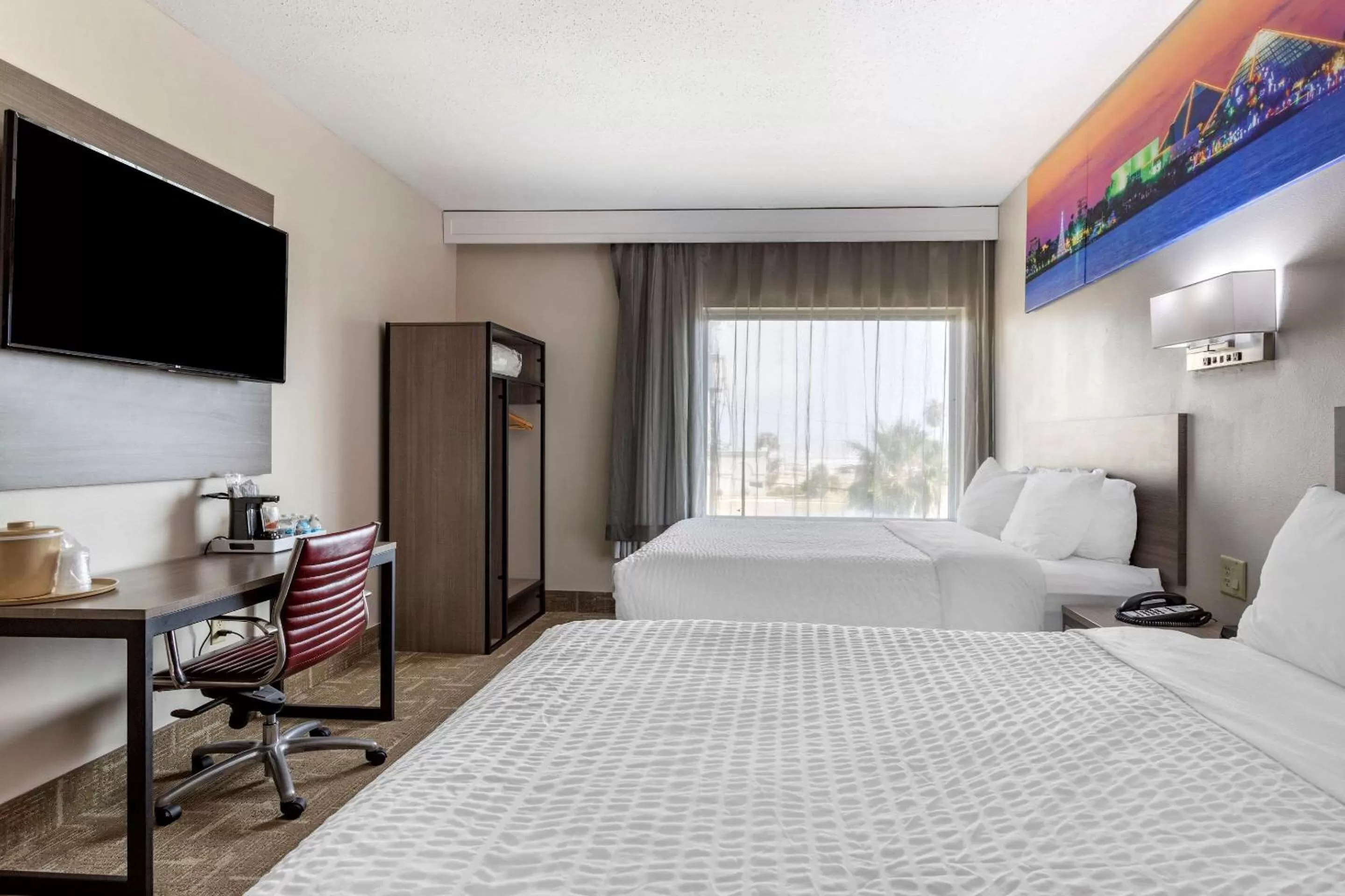 Bedroom, Bed in Clarion Pointe Galveston Seawall