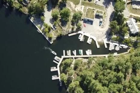 Property building in Burleigh Falls Inn