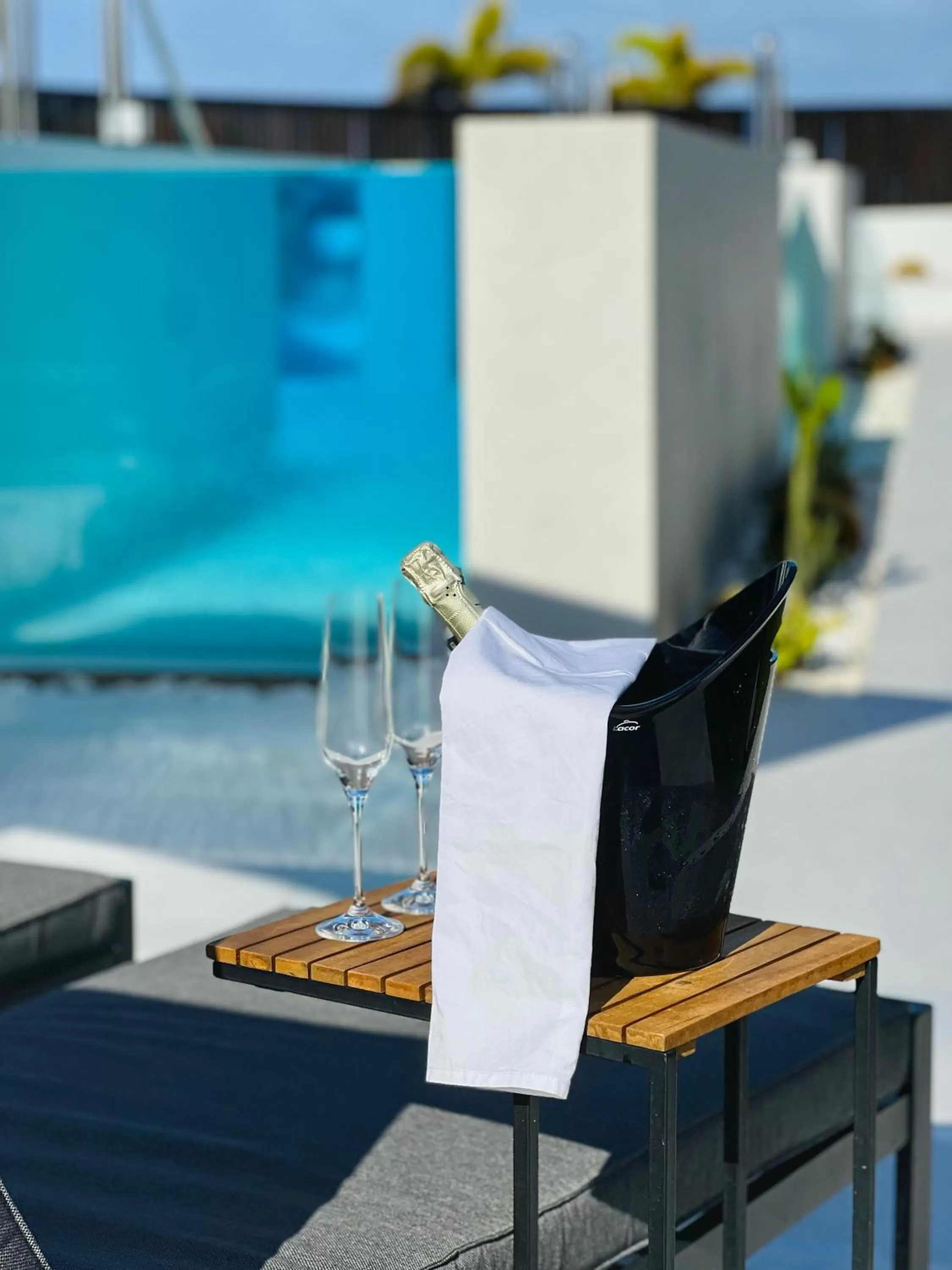 Drinks in Fahana - Gay Men Only