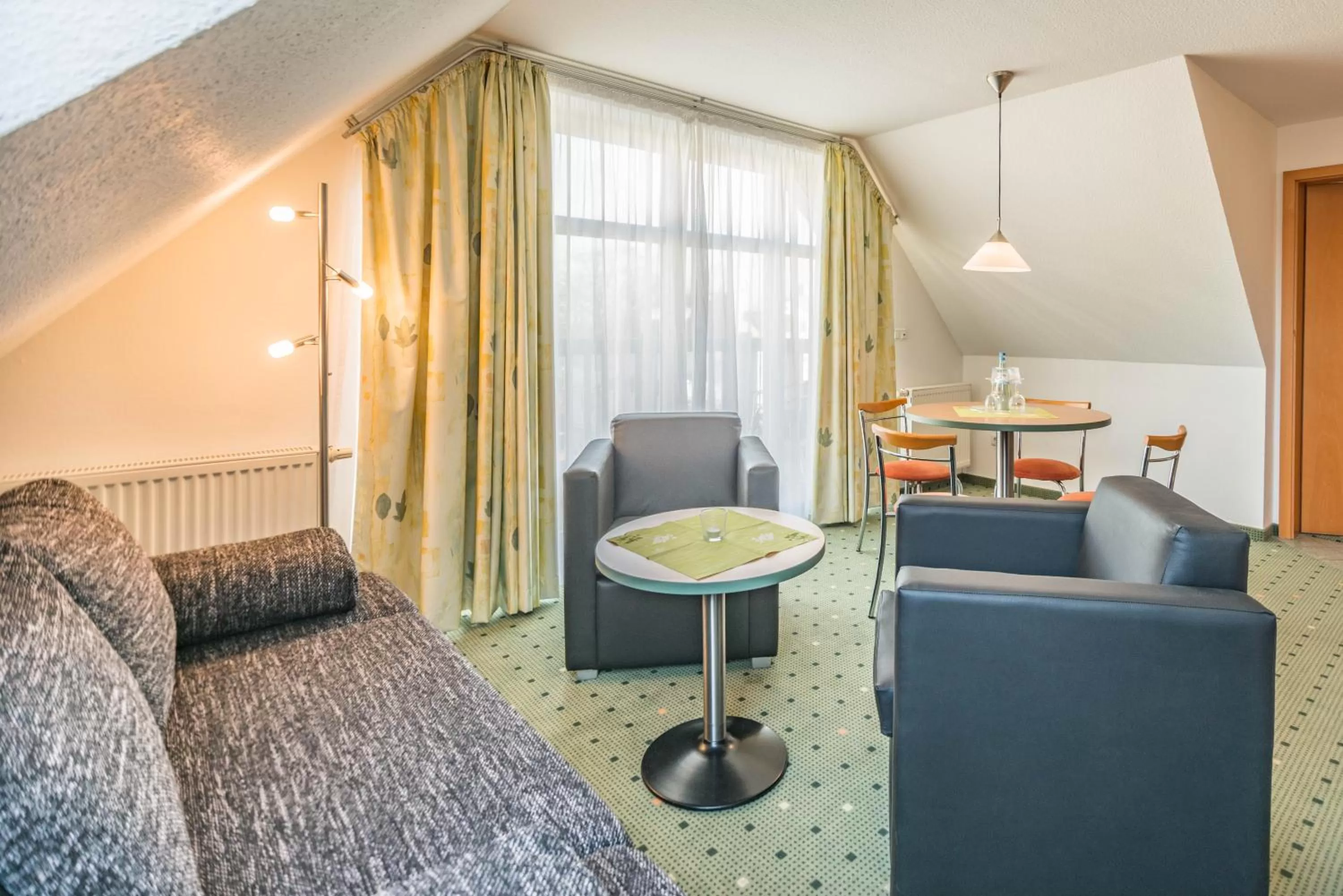 Photo of the whole room, Seating Area in Am Weststrand Apartmenthaus Waldeck