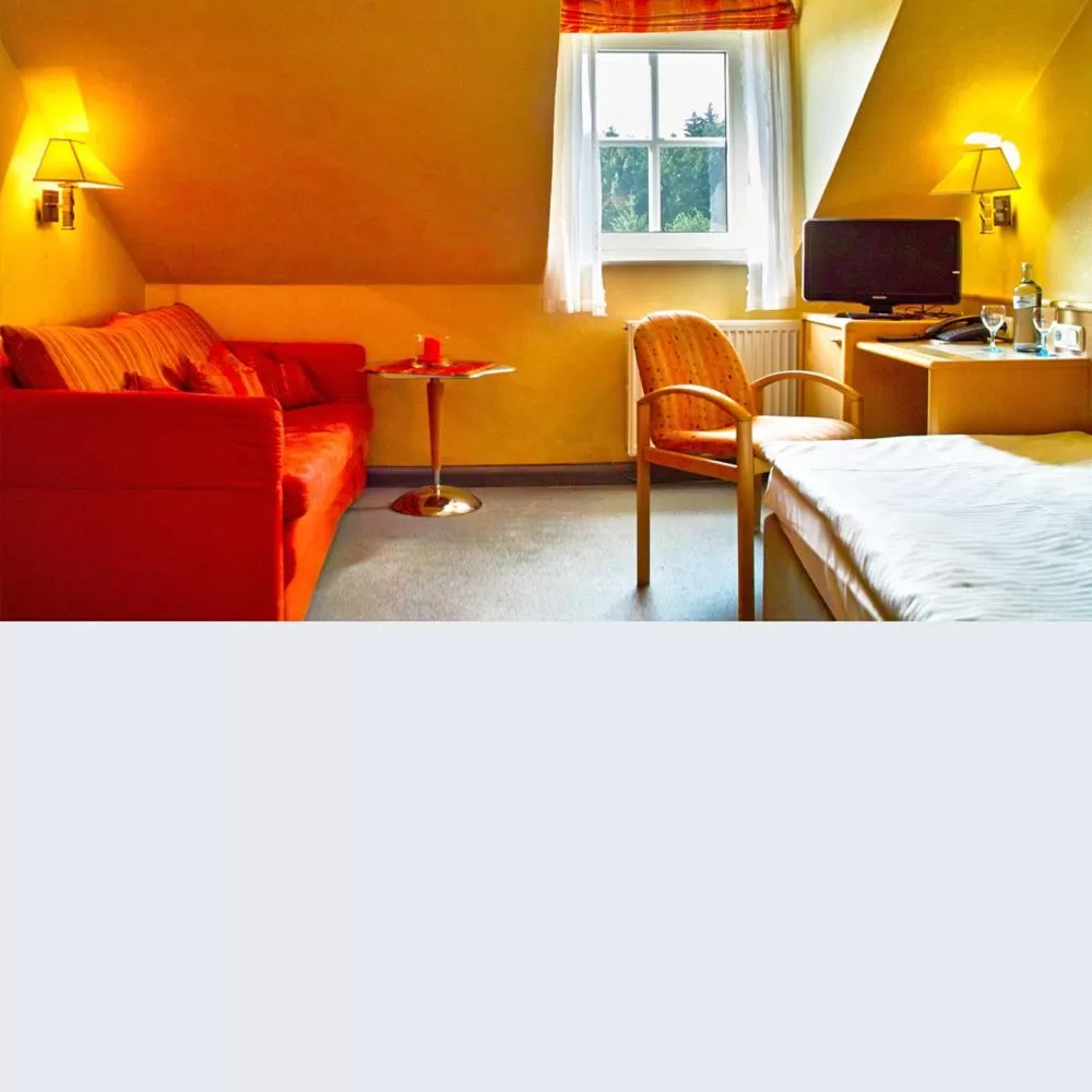 Photo of the whole room, Bed in Hotel Falter