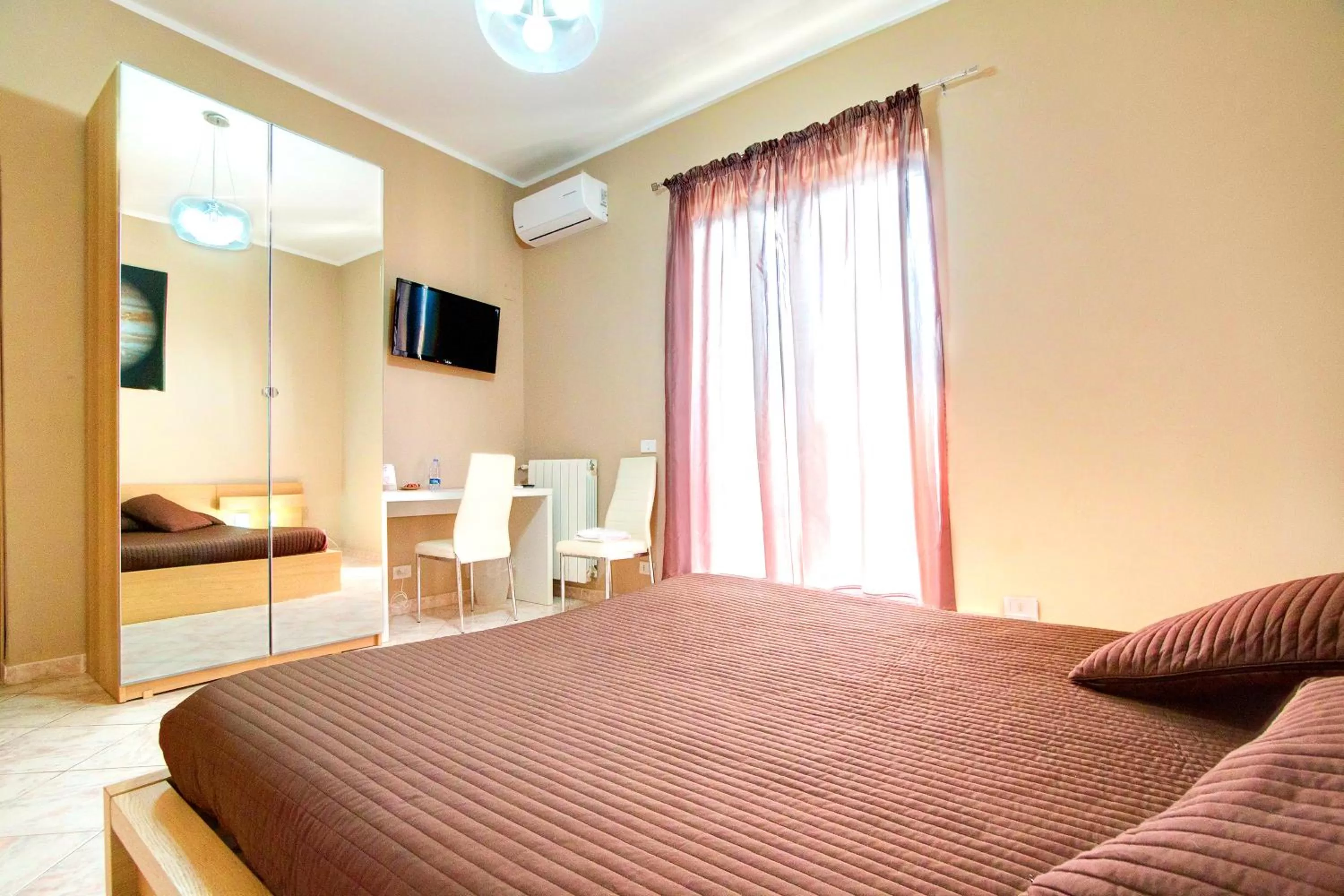 Bedroom, Bed in Kosmos