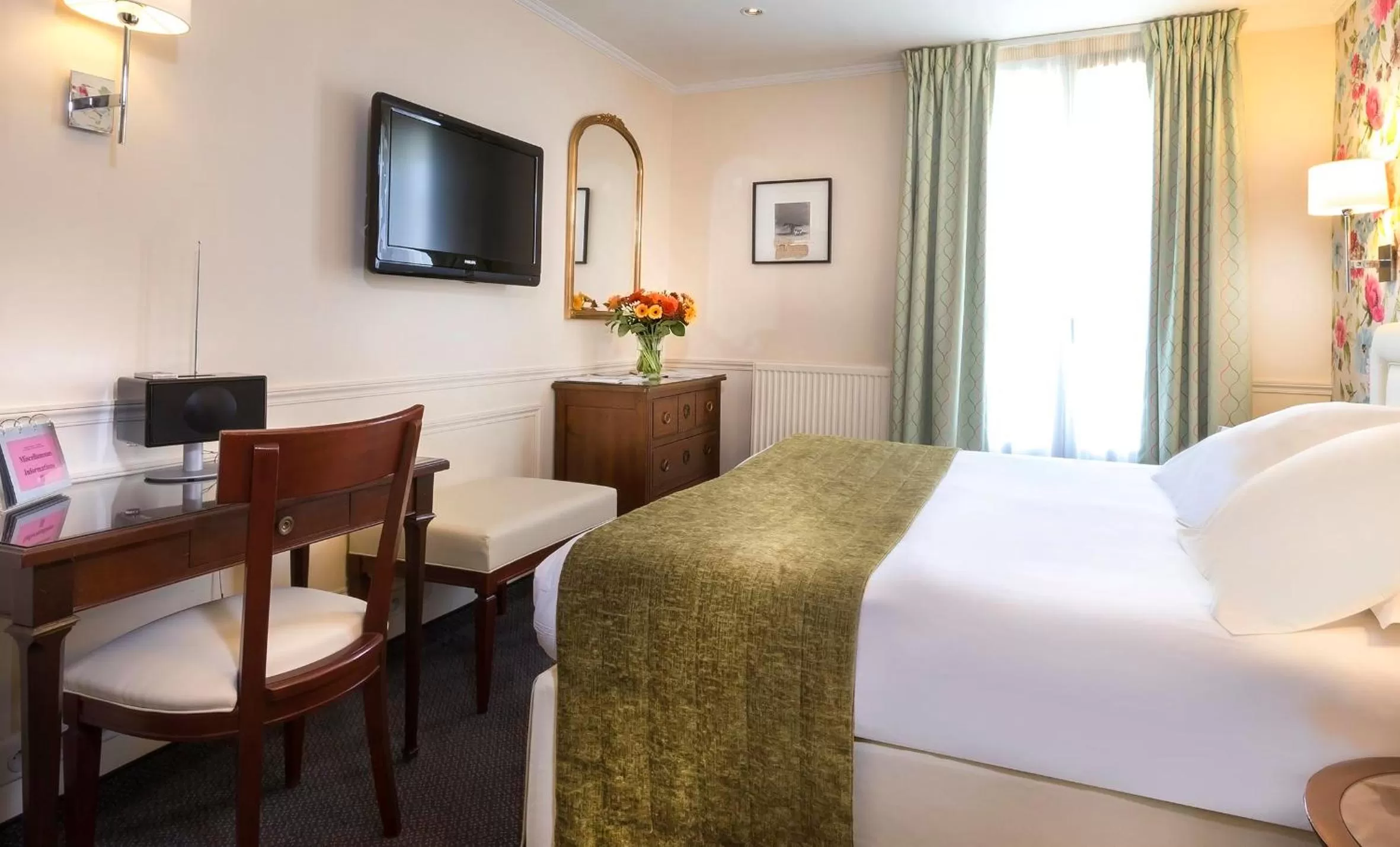 Bed in Hotel Relais Bosquet by Malone