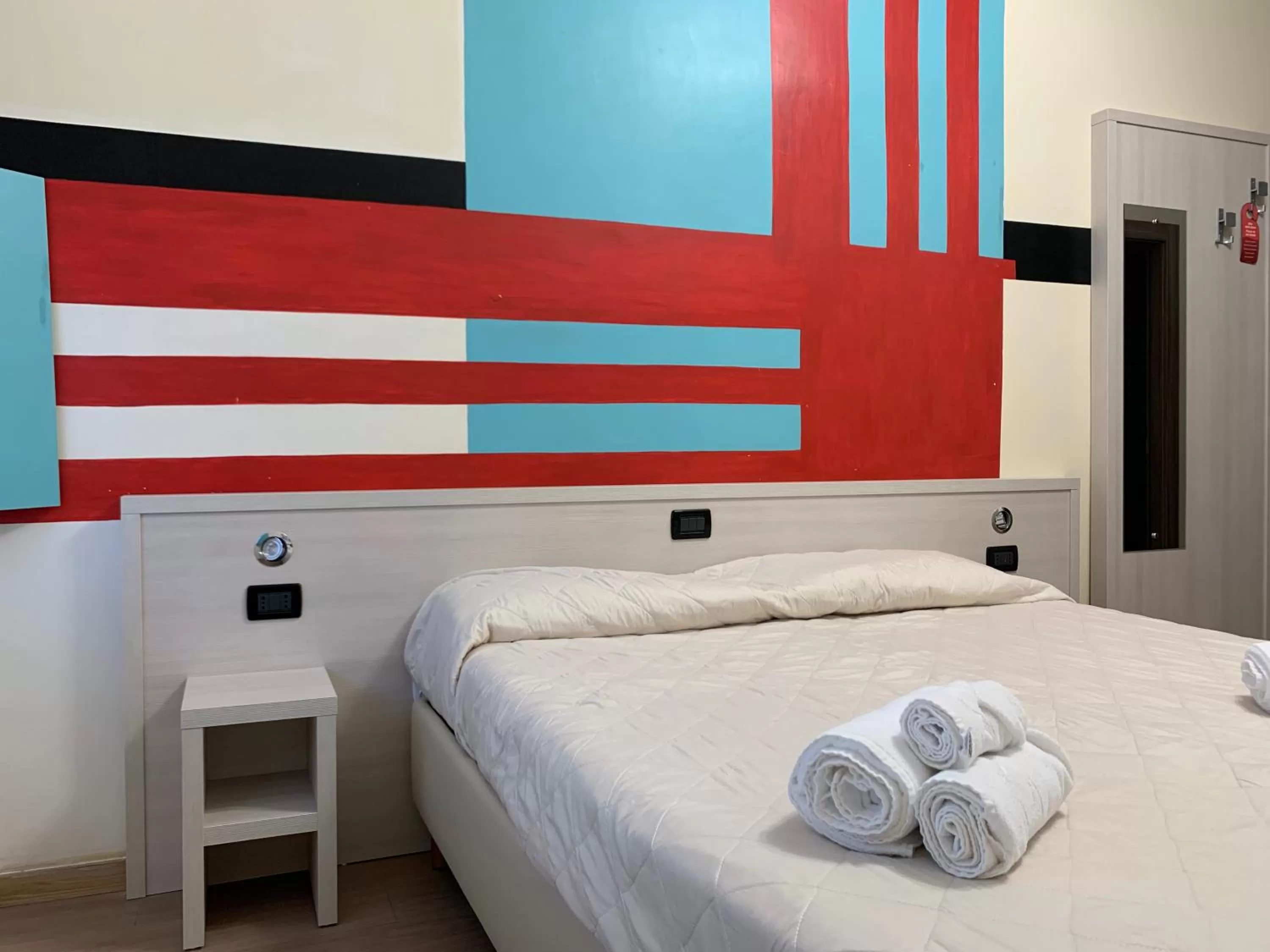 Bed in Hotel Cairoli