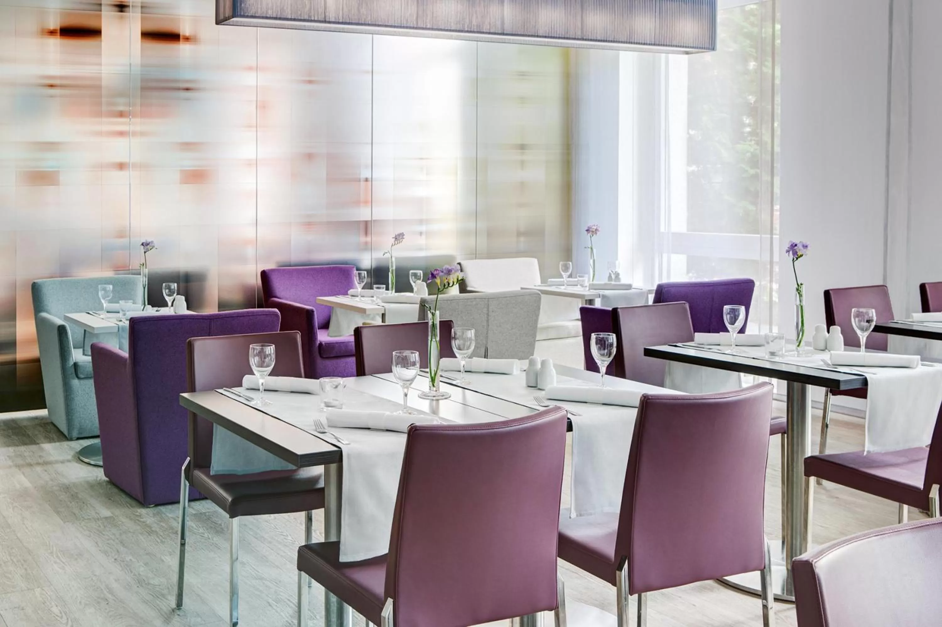 Restaurant/places to eat in IntercityHotel Rostock