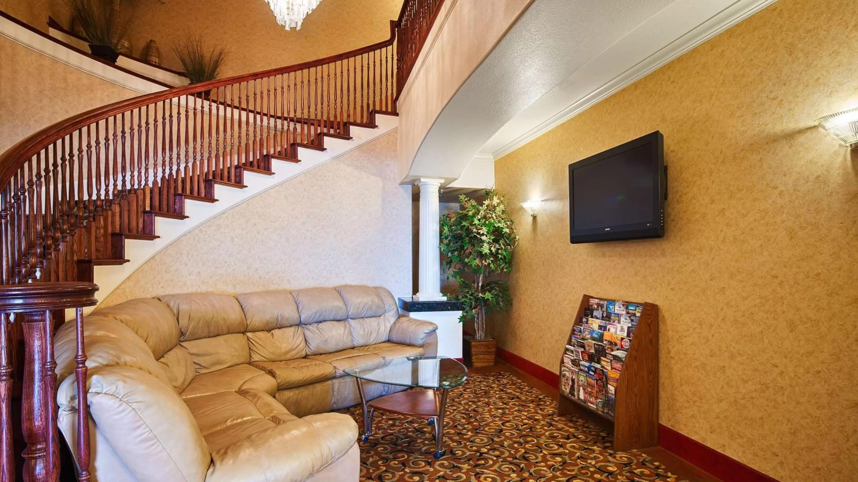 Lobby or reception in Best Western Inn & Suites - Henrietta
