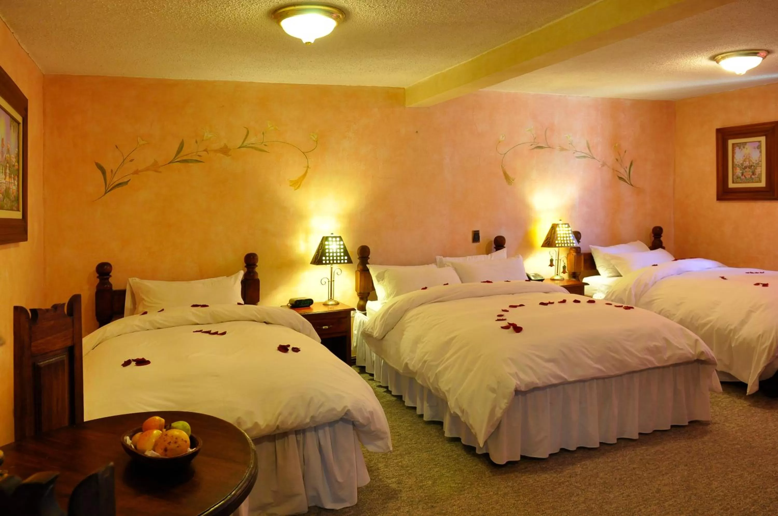 Photo of the whole room, Bed in Hostería La Andaluza