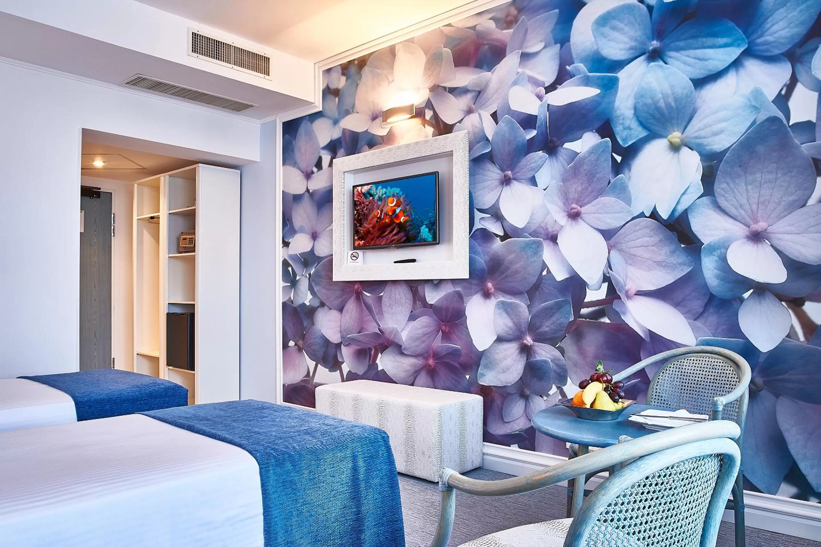 TV and multimedia, Bed in Continental Forum Arad