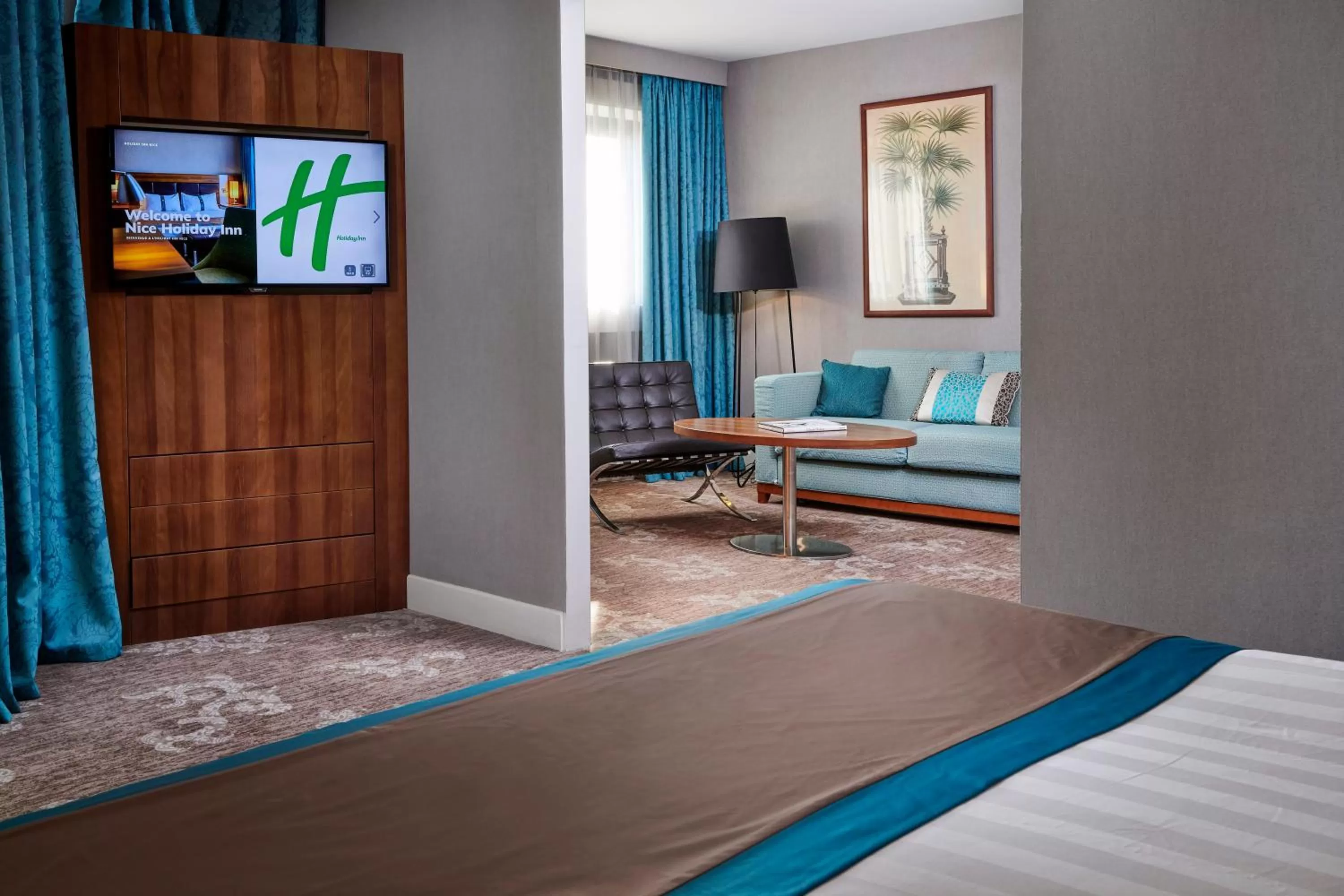 Bedroom, Bed in Holiday Inn Nice by IHG