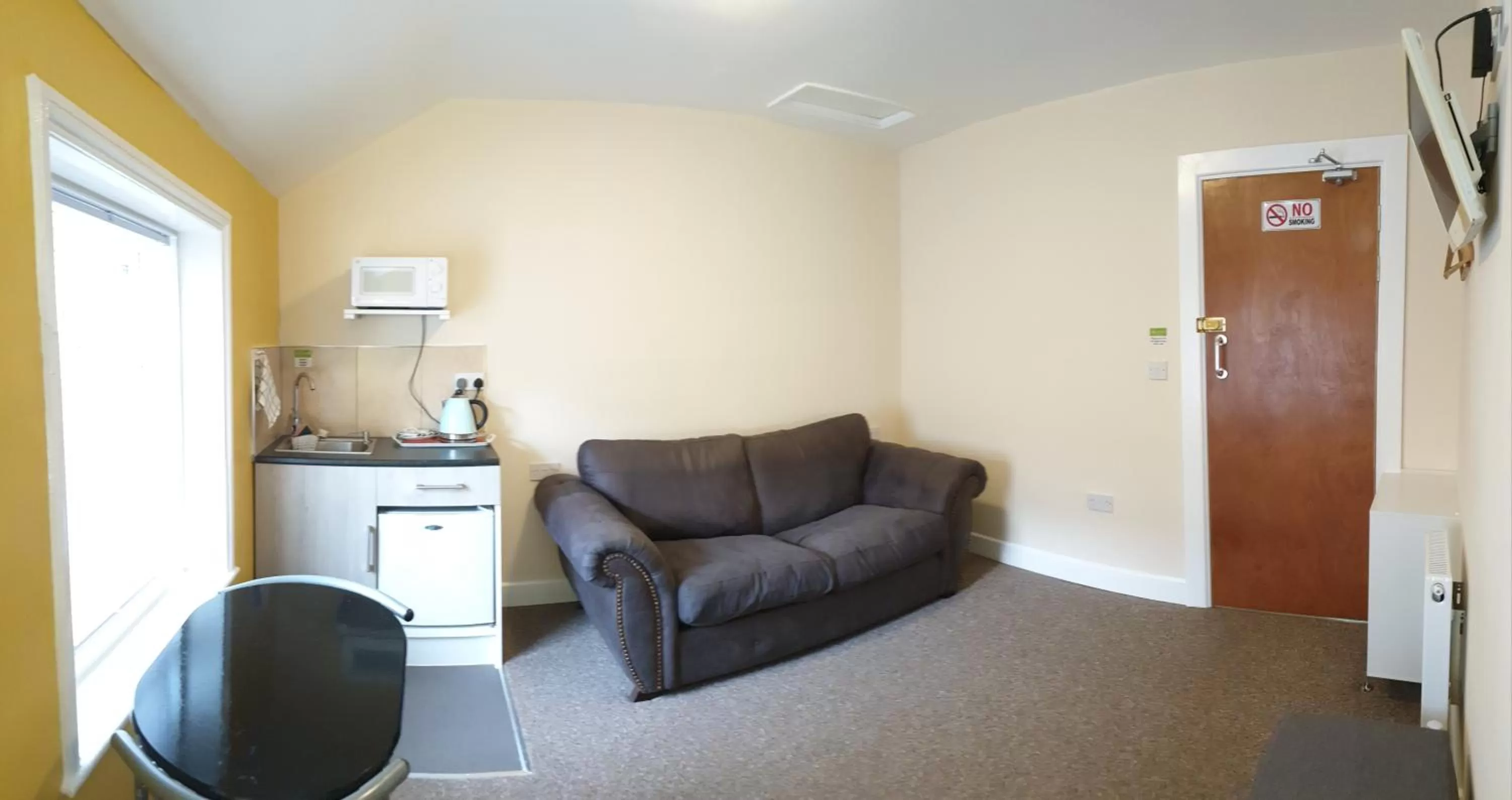 Kitchen or kitchenette in Charlton Aparthotel