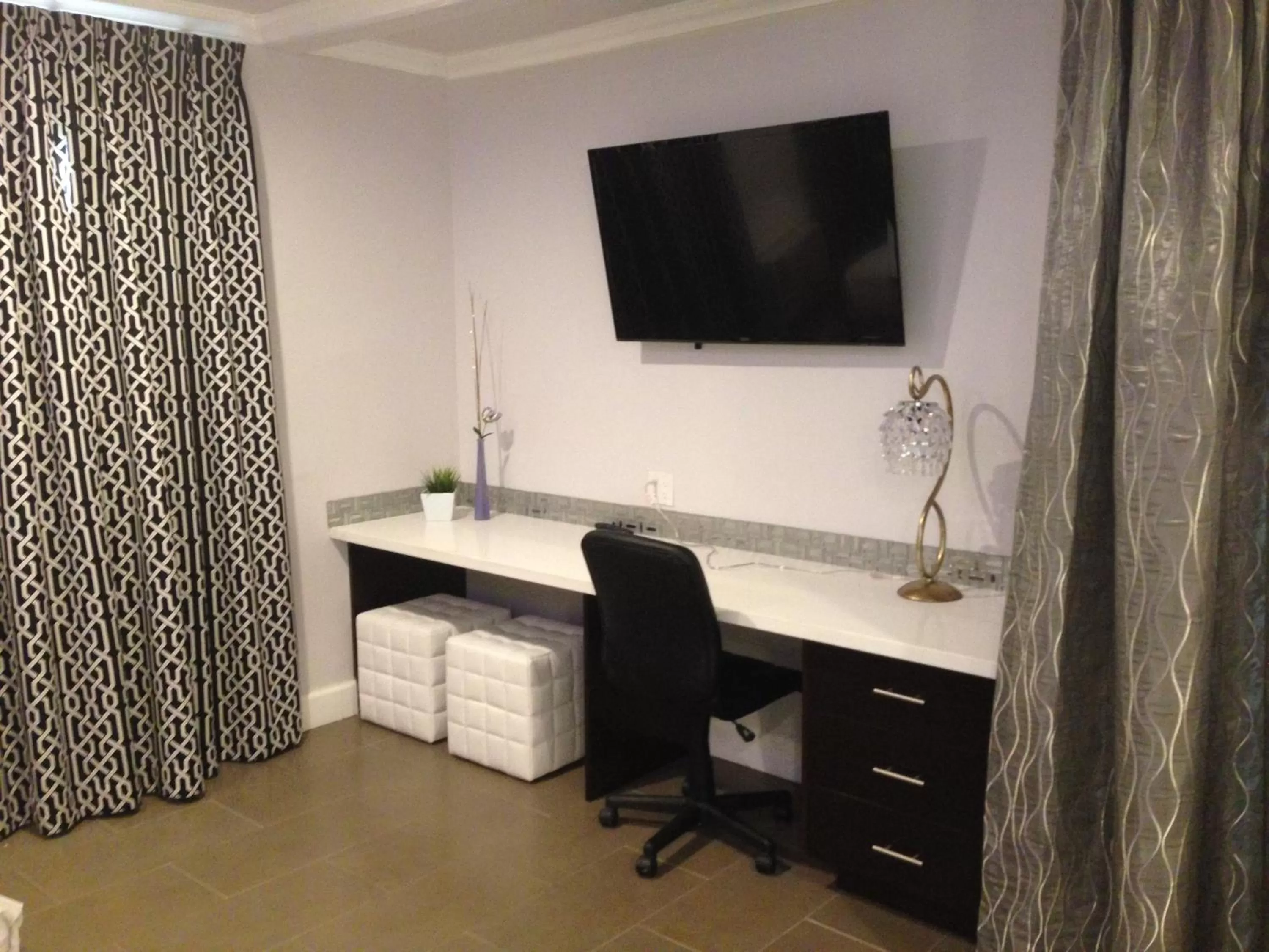 Decorative detail in Hollywood VIP Hotel