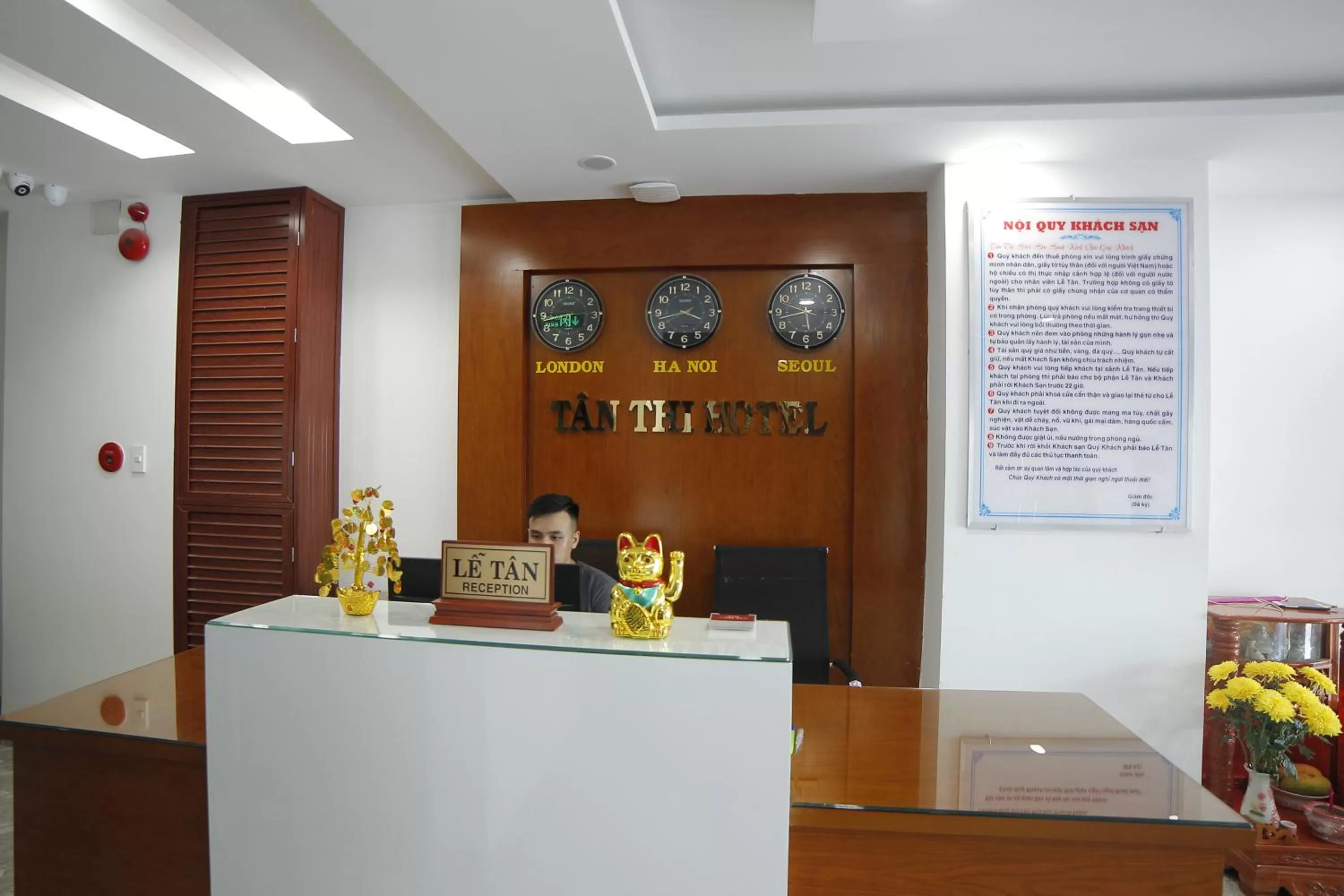 Lobby or reception in Tân Thi Hotel