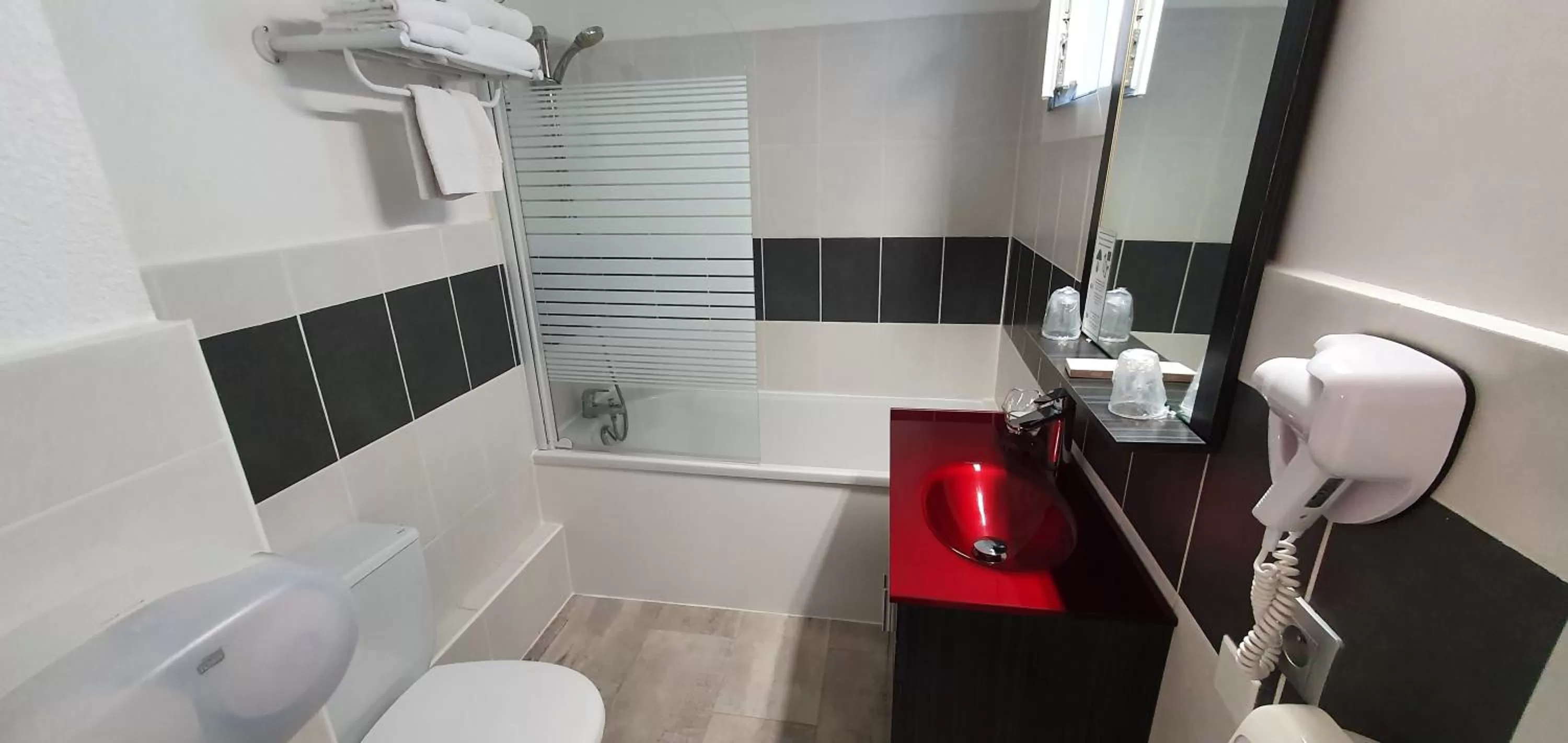 Bathroom in Hôtel Port Beach