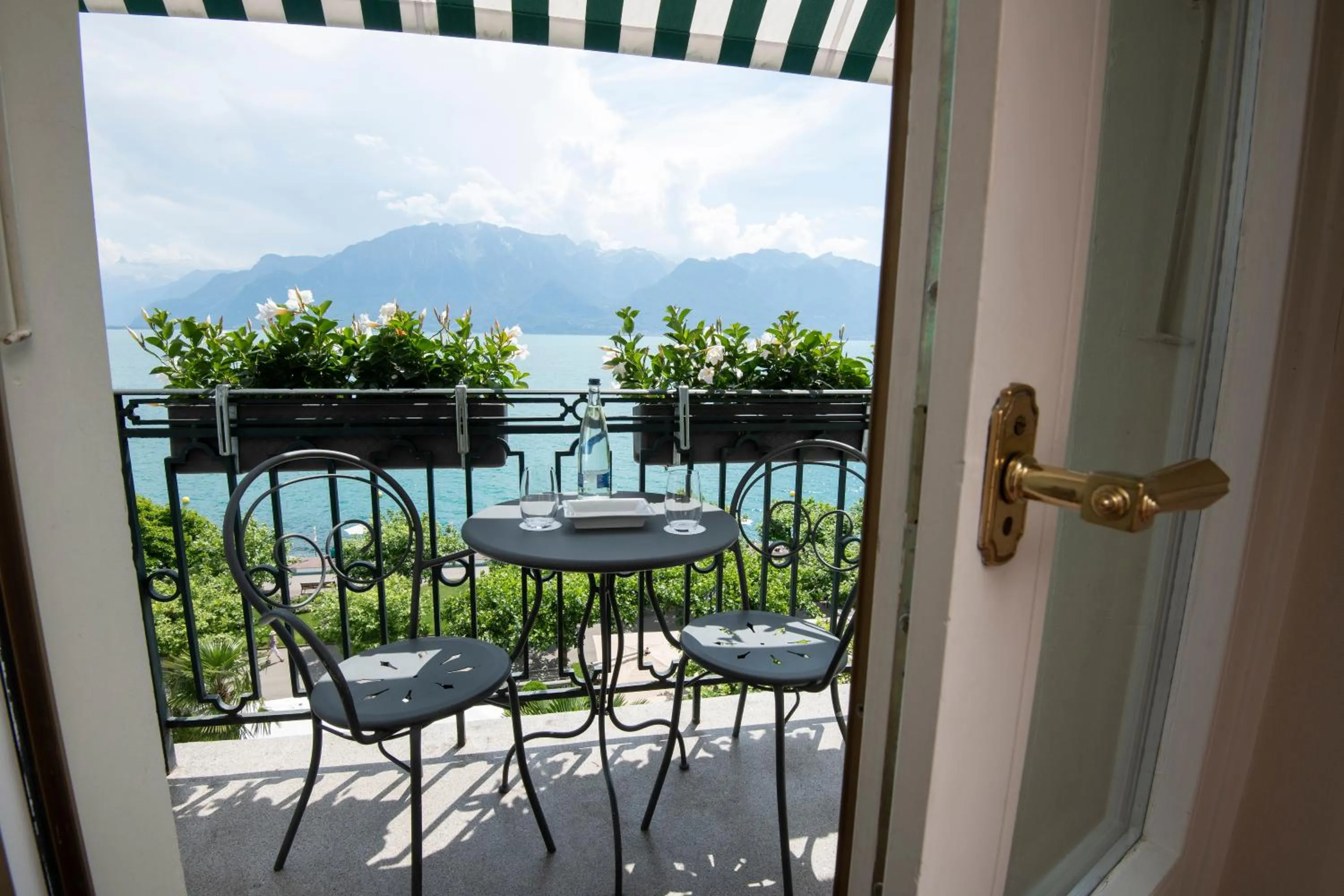 Balcony/Terrace in Hôtel Des Trois Couronnes & Spa - The Leading Hotels of the World