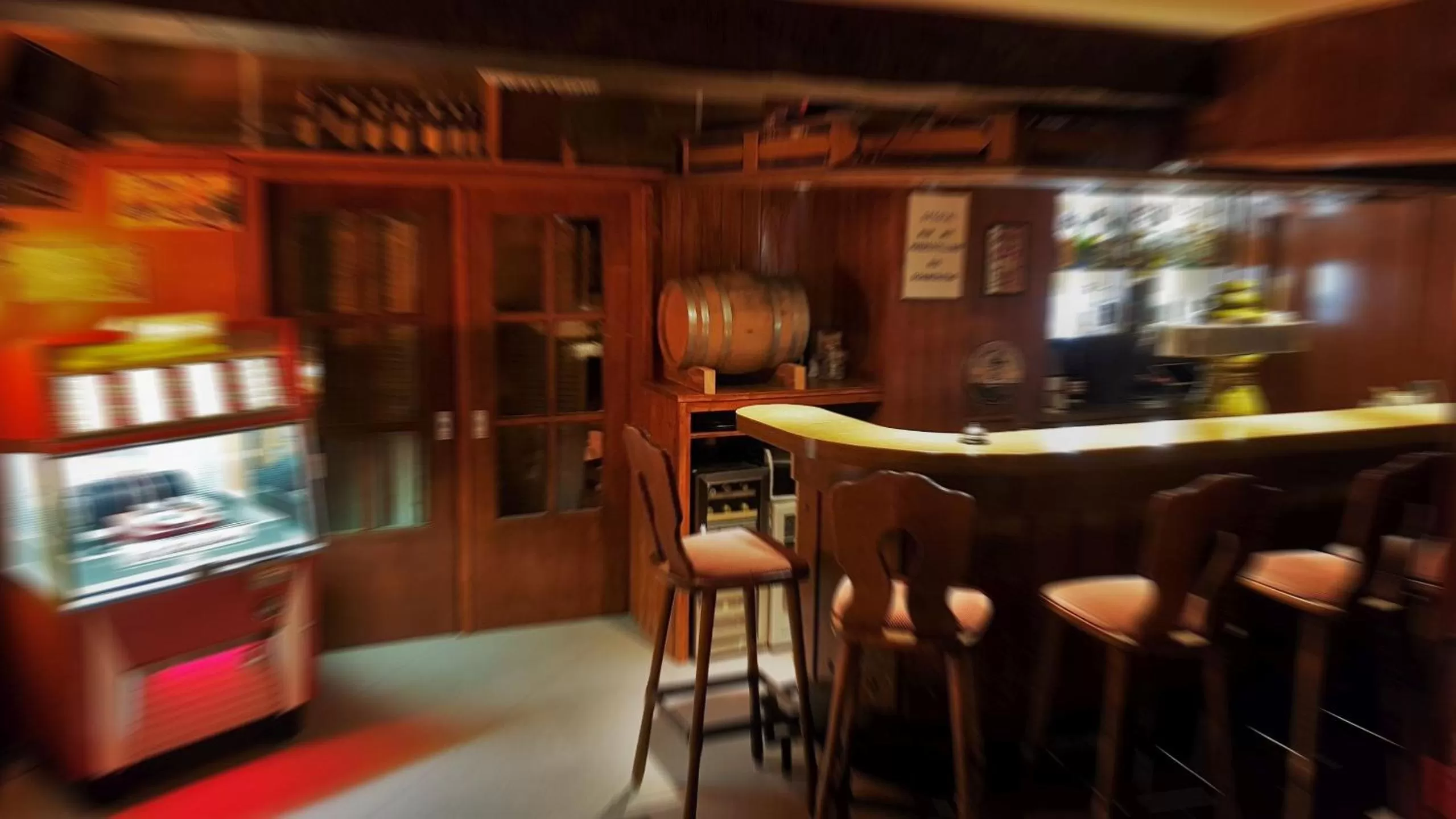 Restaurant/places to eat in Roastineer Hotel