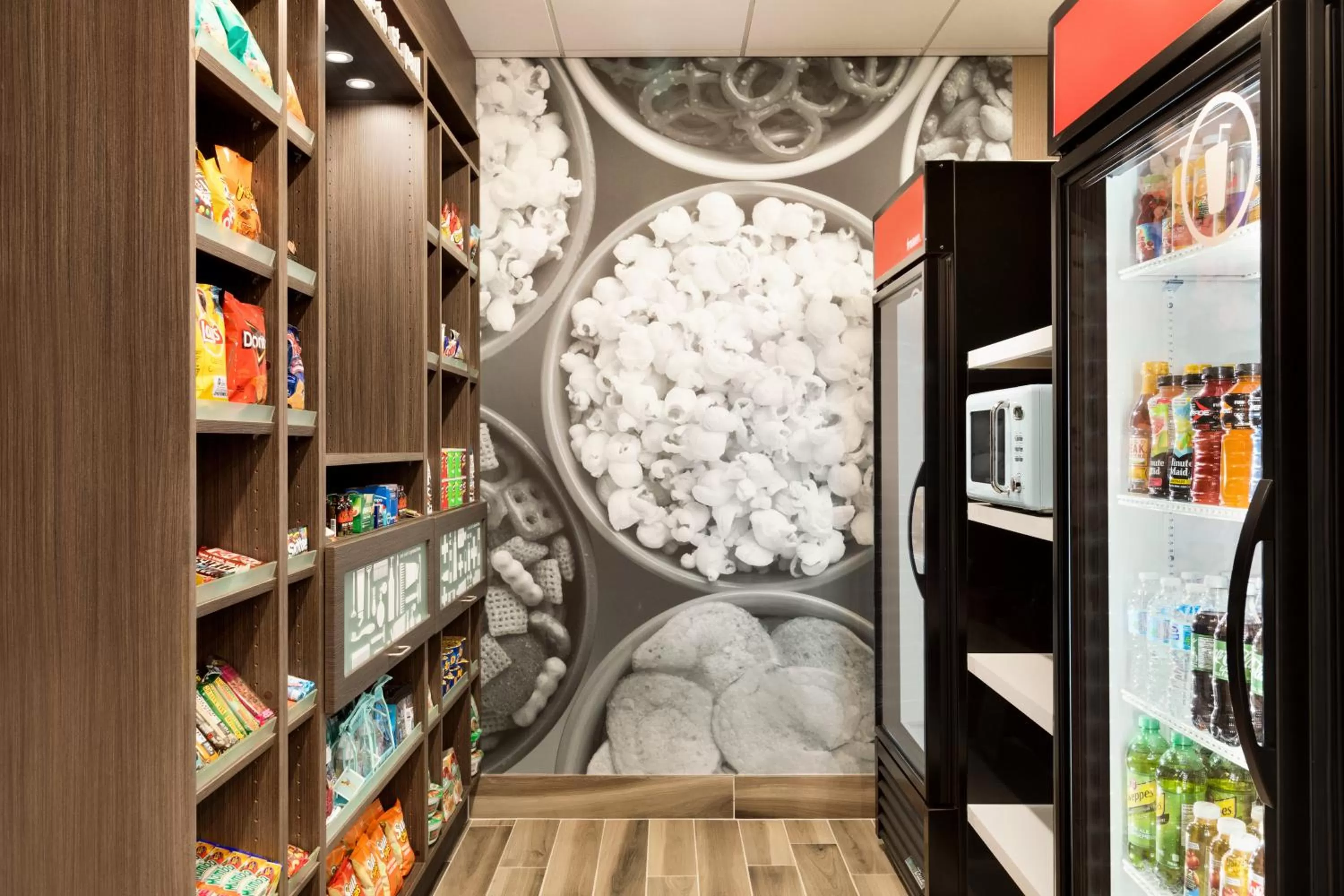 On-site shops in Ramada by Wyndham St Paul AB