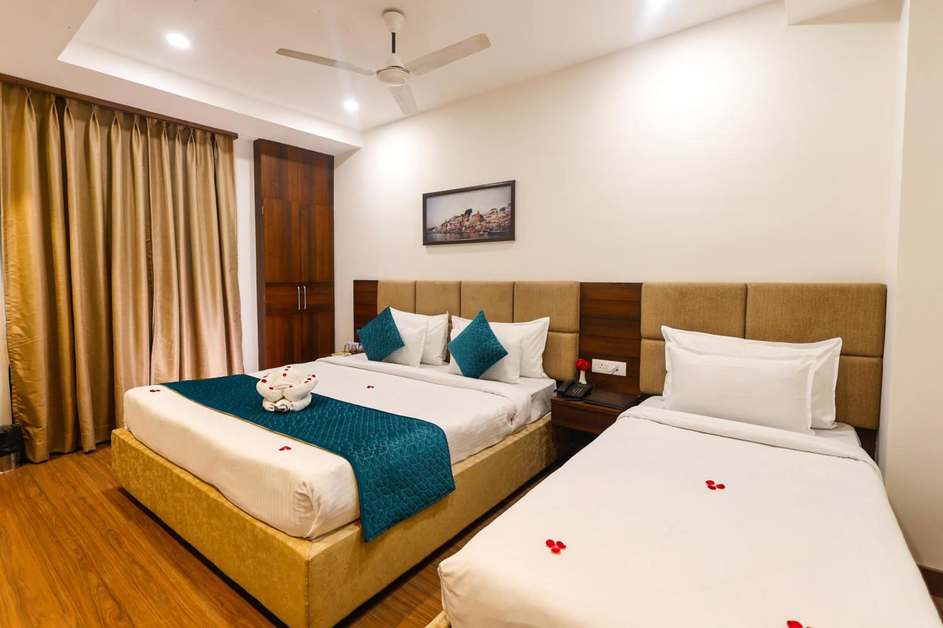 Bed in Hotel Dolphin International