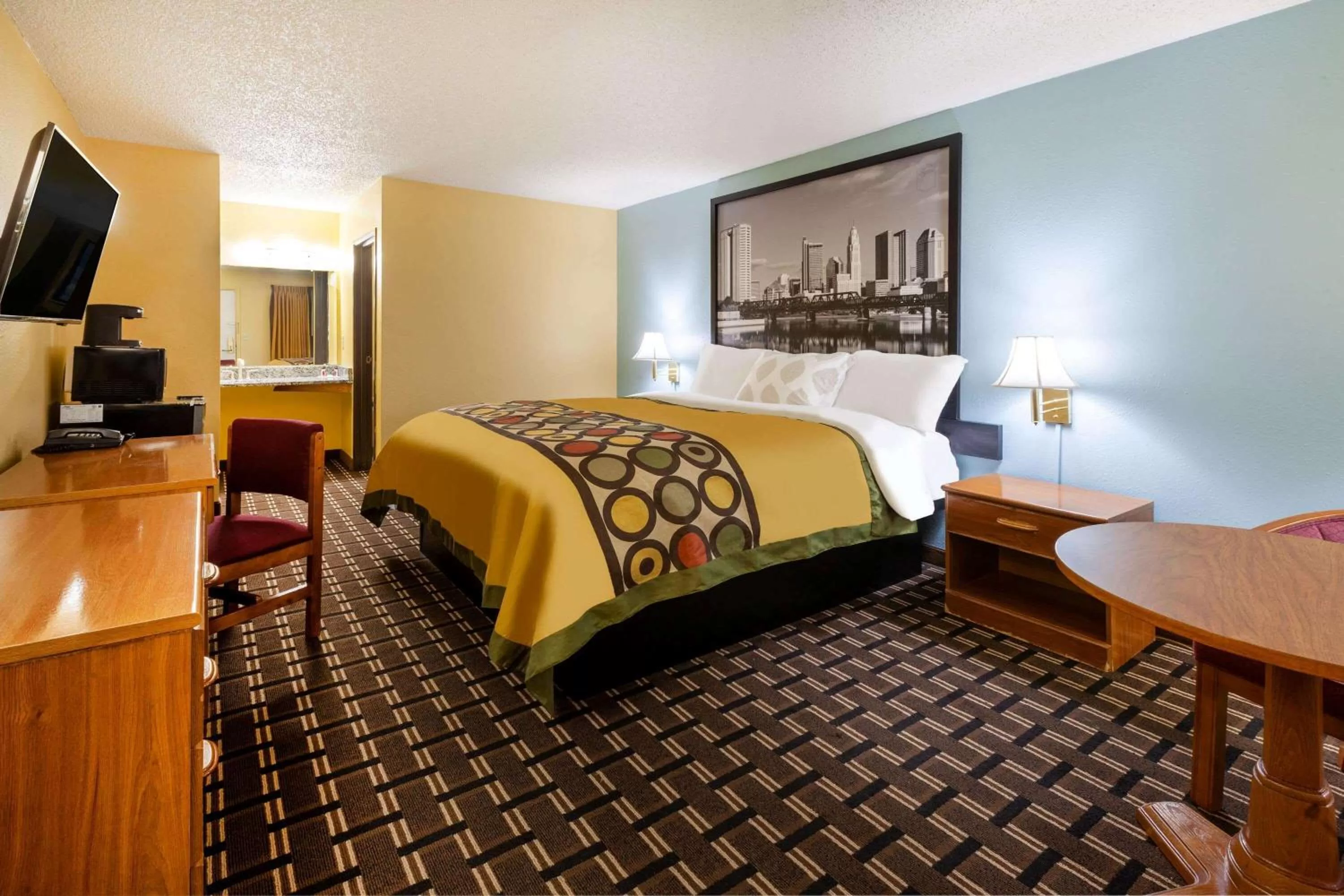 Bedroom, Bed in Super 8 by Wyndham Newcomerstown