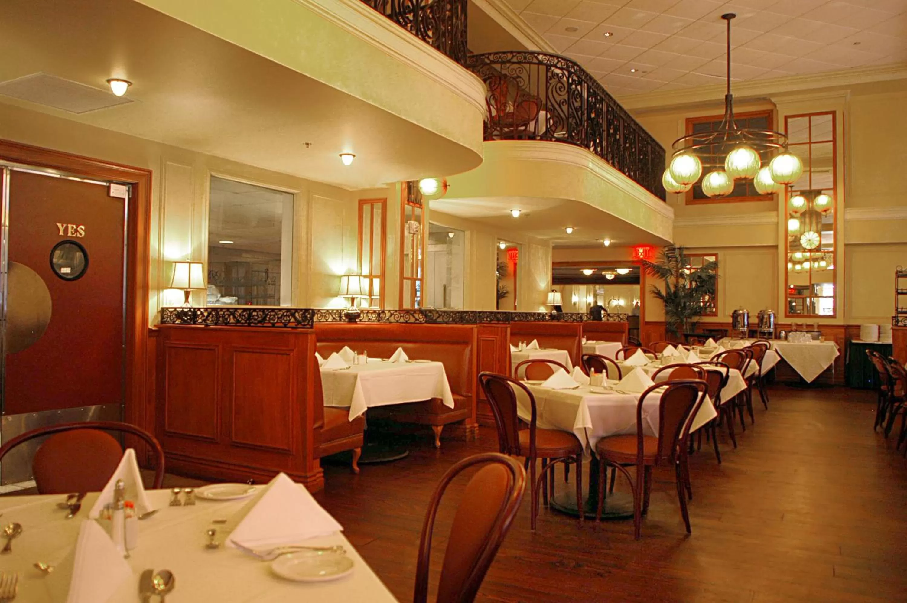 Restaurant/places to eat in Crowne Plaza New Orleans French Qtr - Astor by IHG