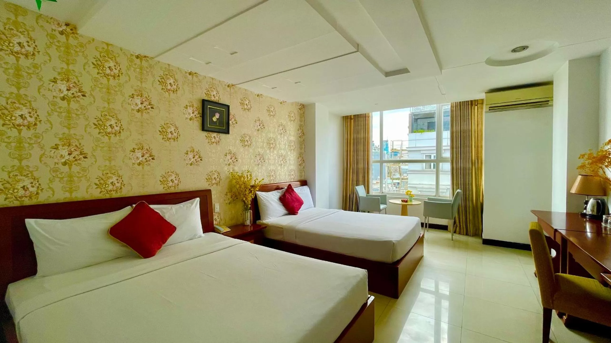 Photo of the whole room, Bed in Gold hotel, Saigon