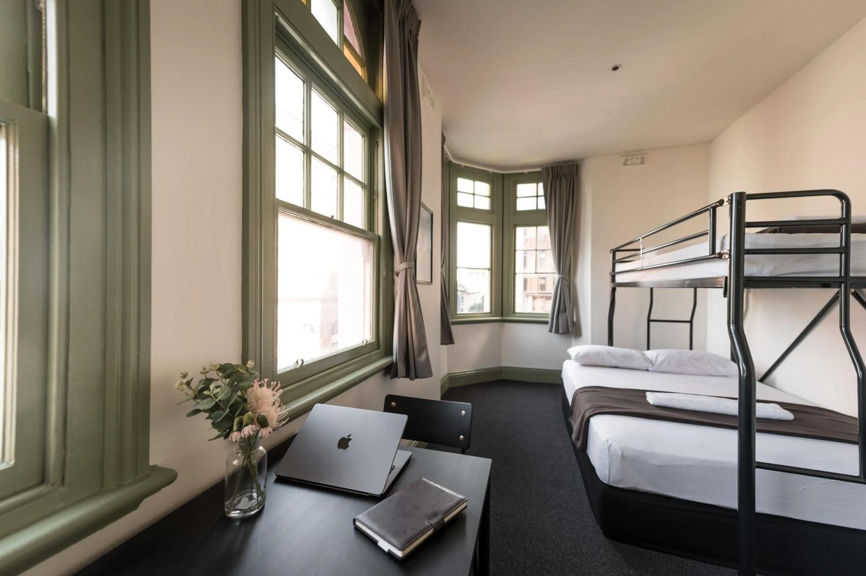 Bed in Sydney Central Inn