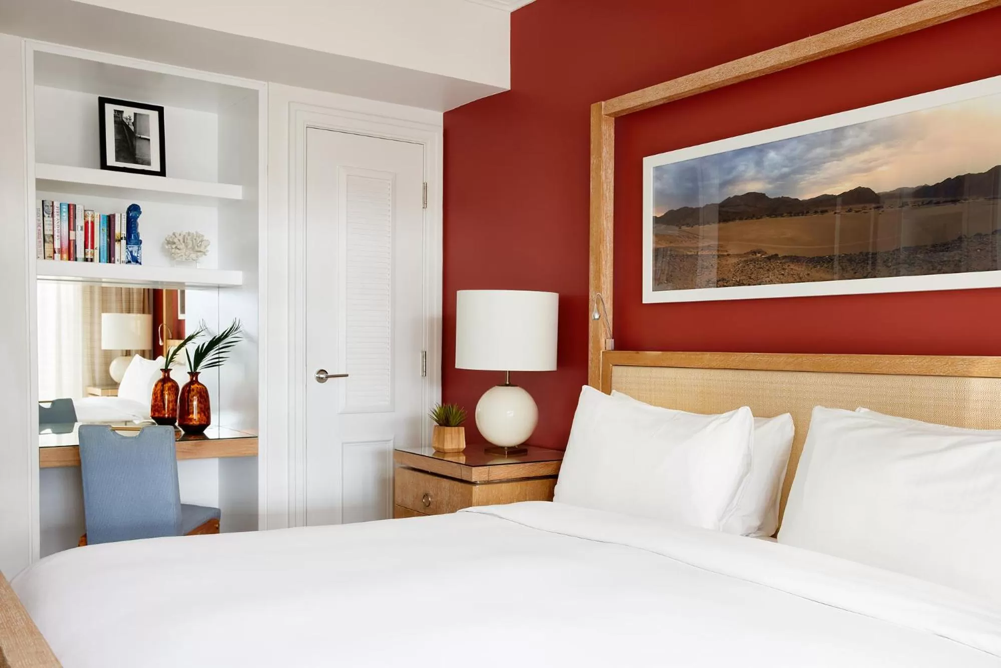 Library, Bed in The Betsy Hotel, South Beach