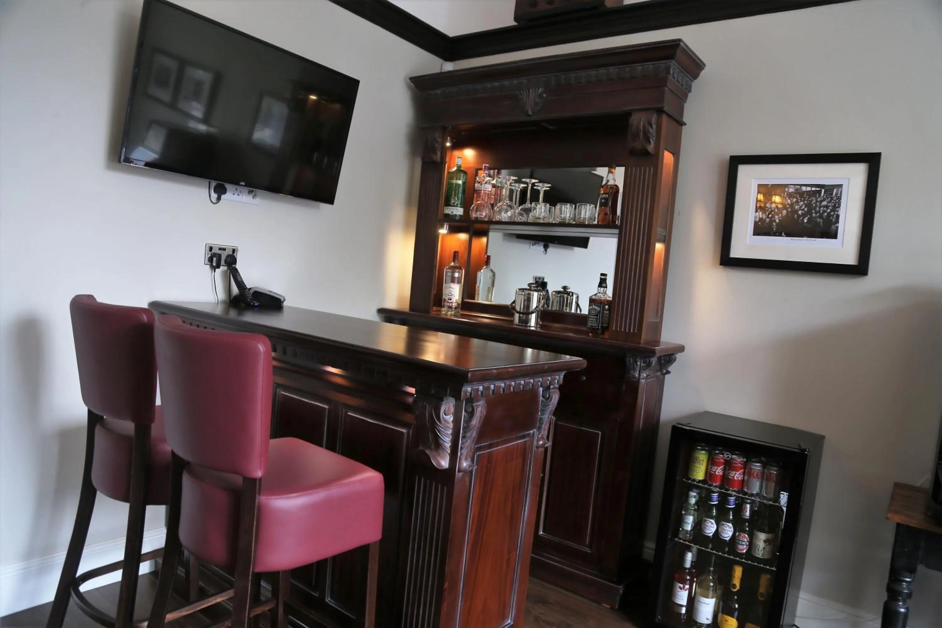 Communal lounge/ TV room in Hotel Tia