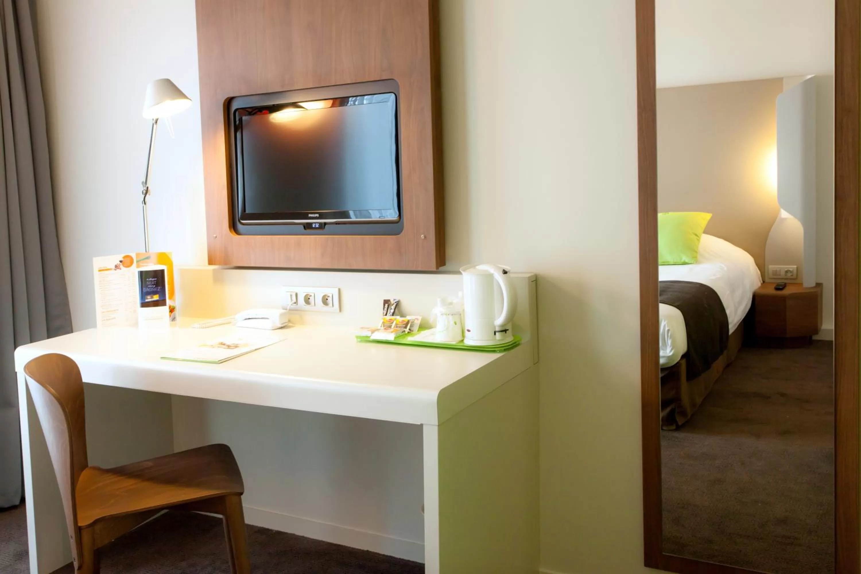 TV and multimedia, Bed in Campanile Rennes Sud - Saint Jacques