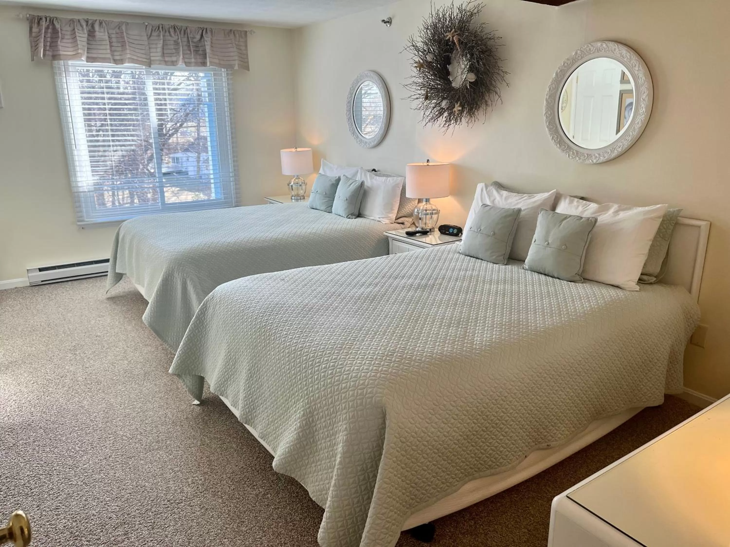 Bed in Elmwood Resort Hotel