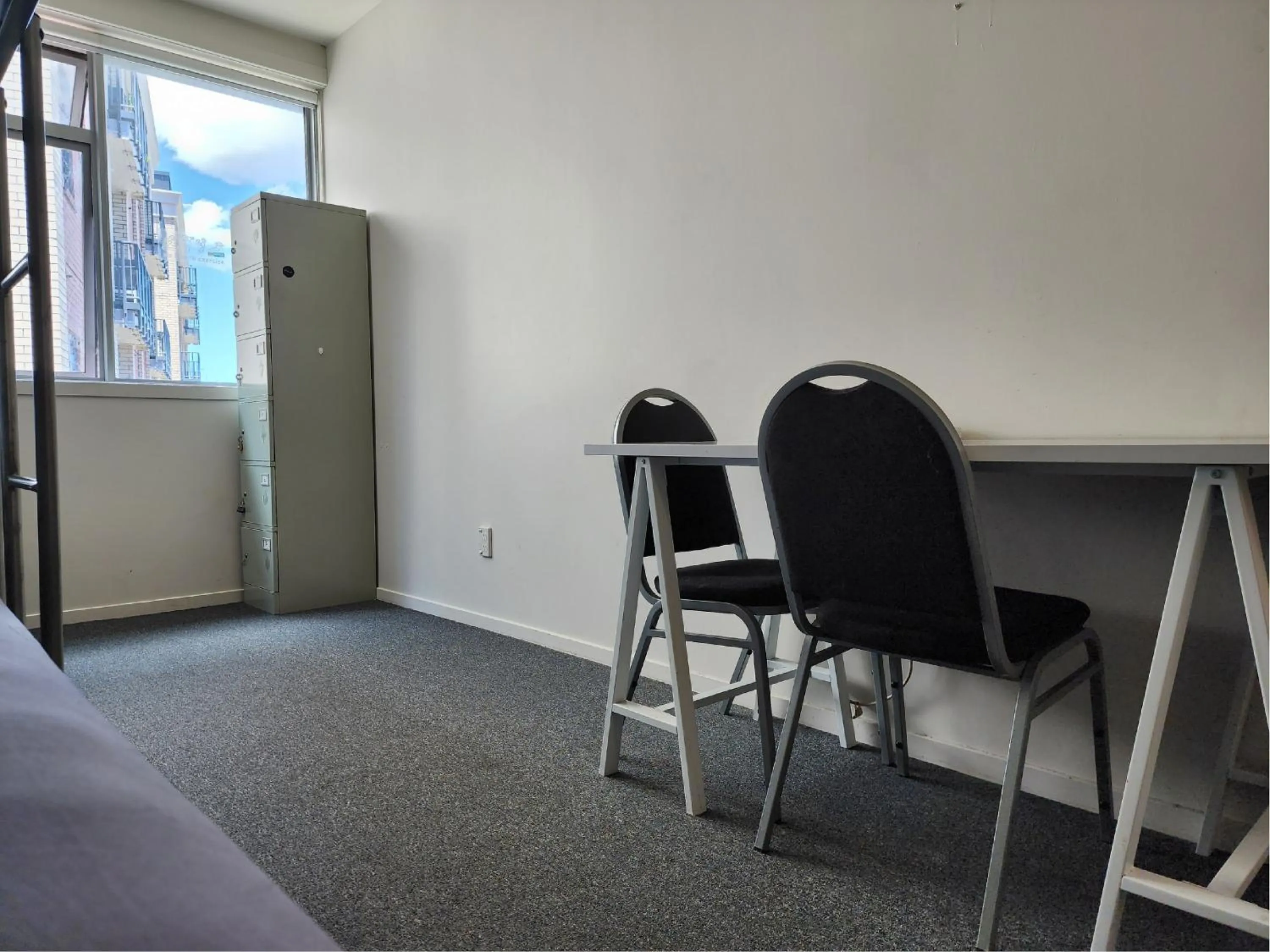 Bed in Newton Lodge Auckland