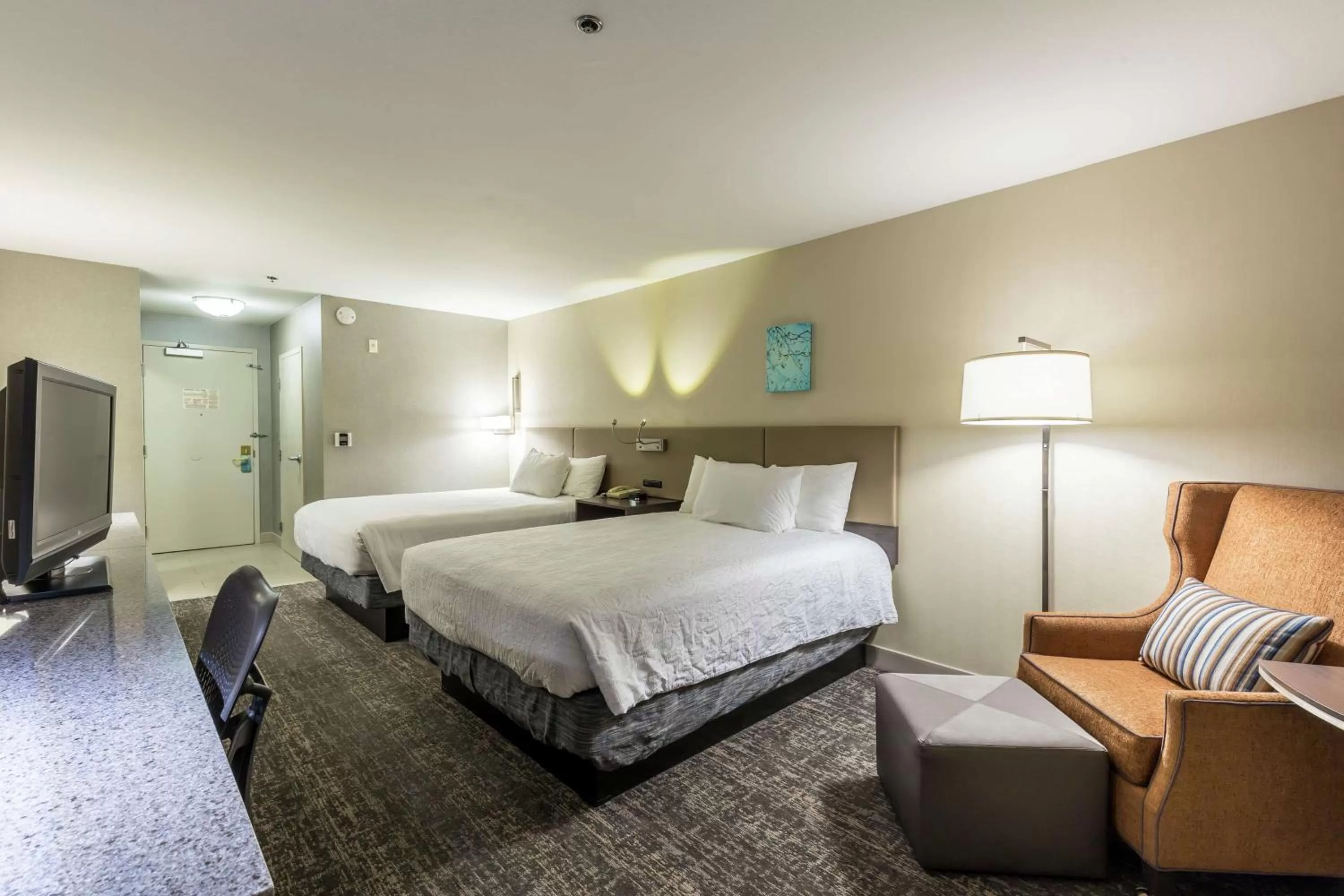 Queen Room with Bath Tub - Mobility Accessible in Hilton Garden Inn Fairfield