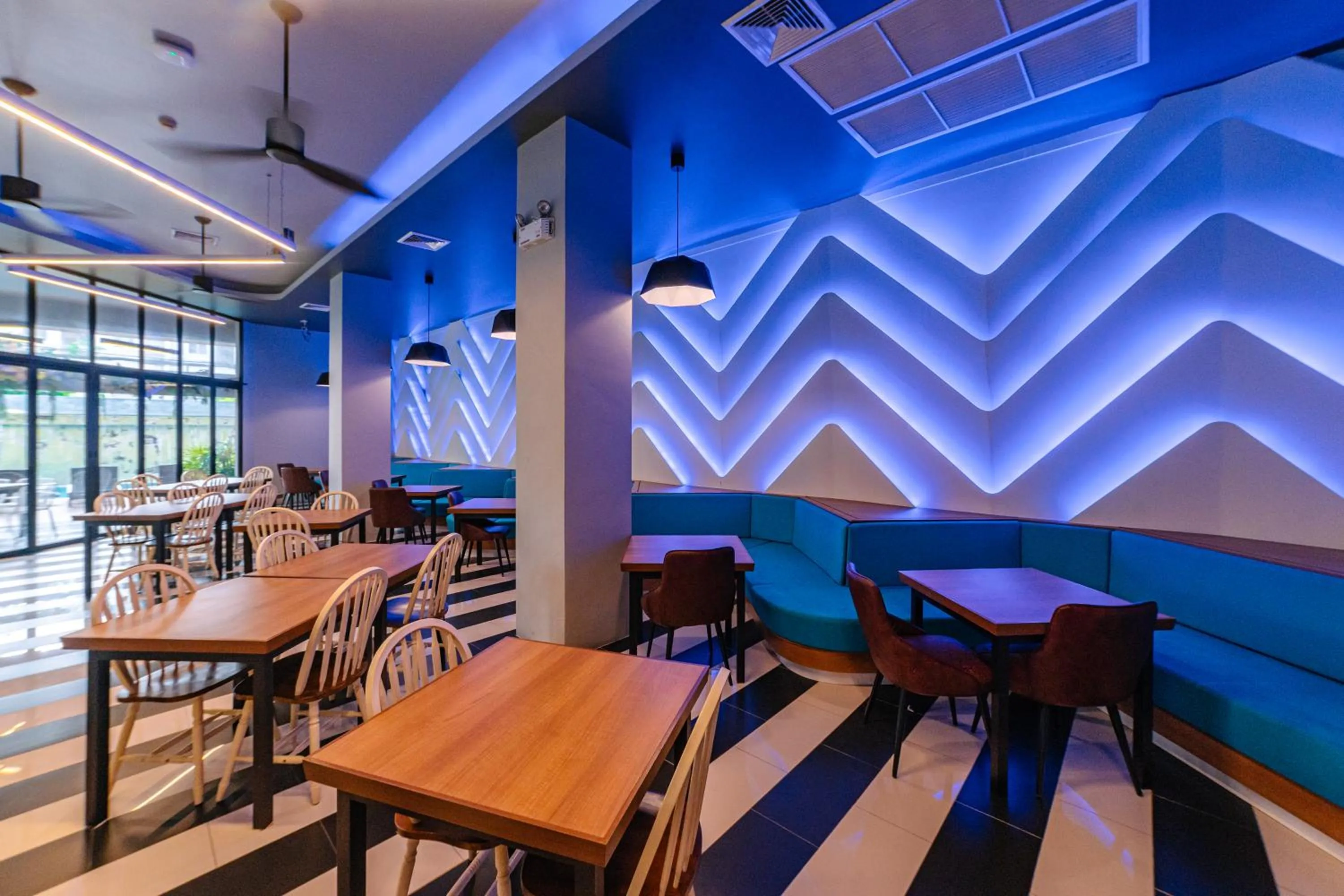 Restaurant/places to eat in Ratana Hotel Sakdidet, PHUKET TOWN