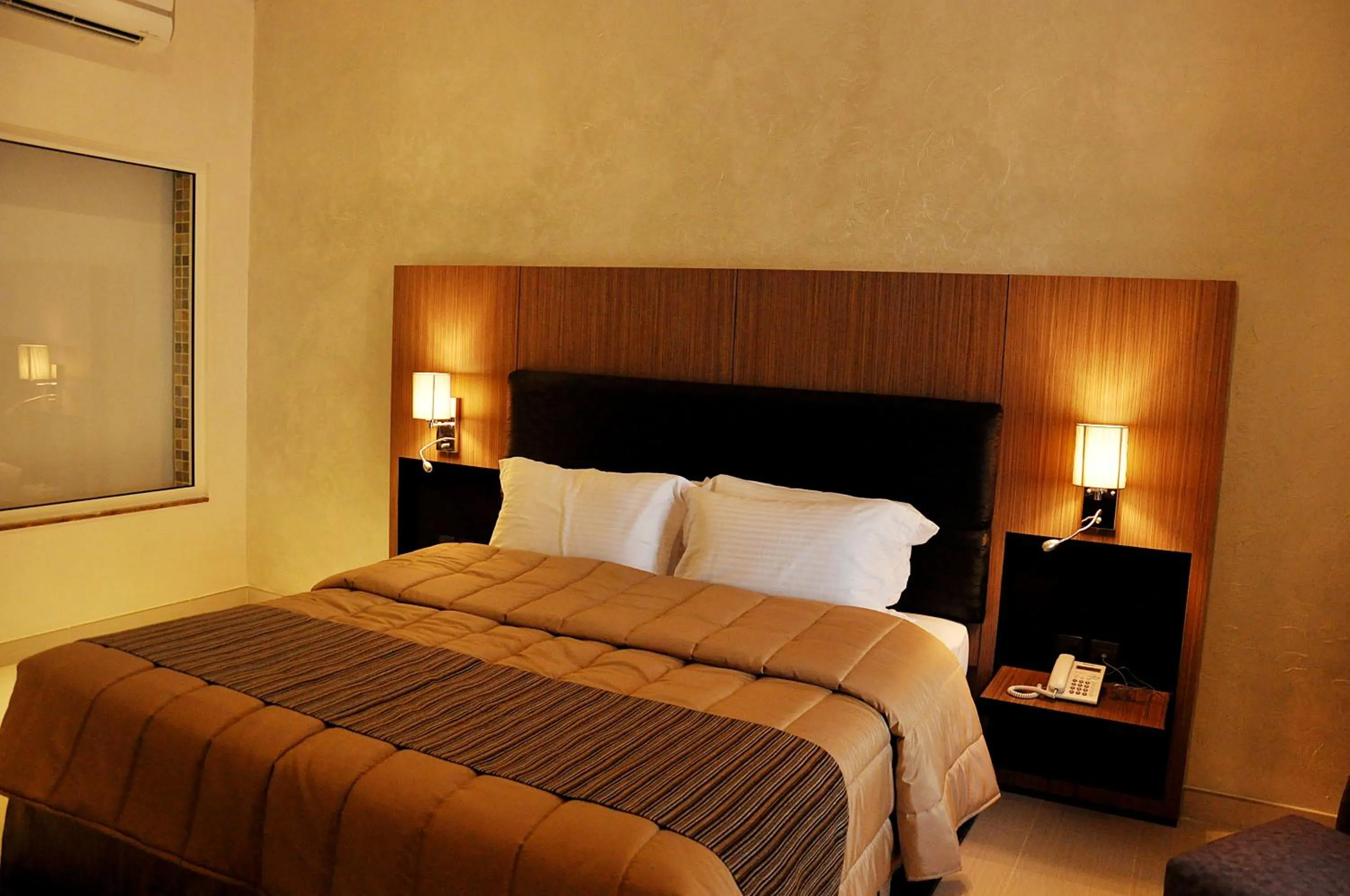 Photo of the whole room in Pearl Hotel & Spa