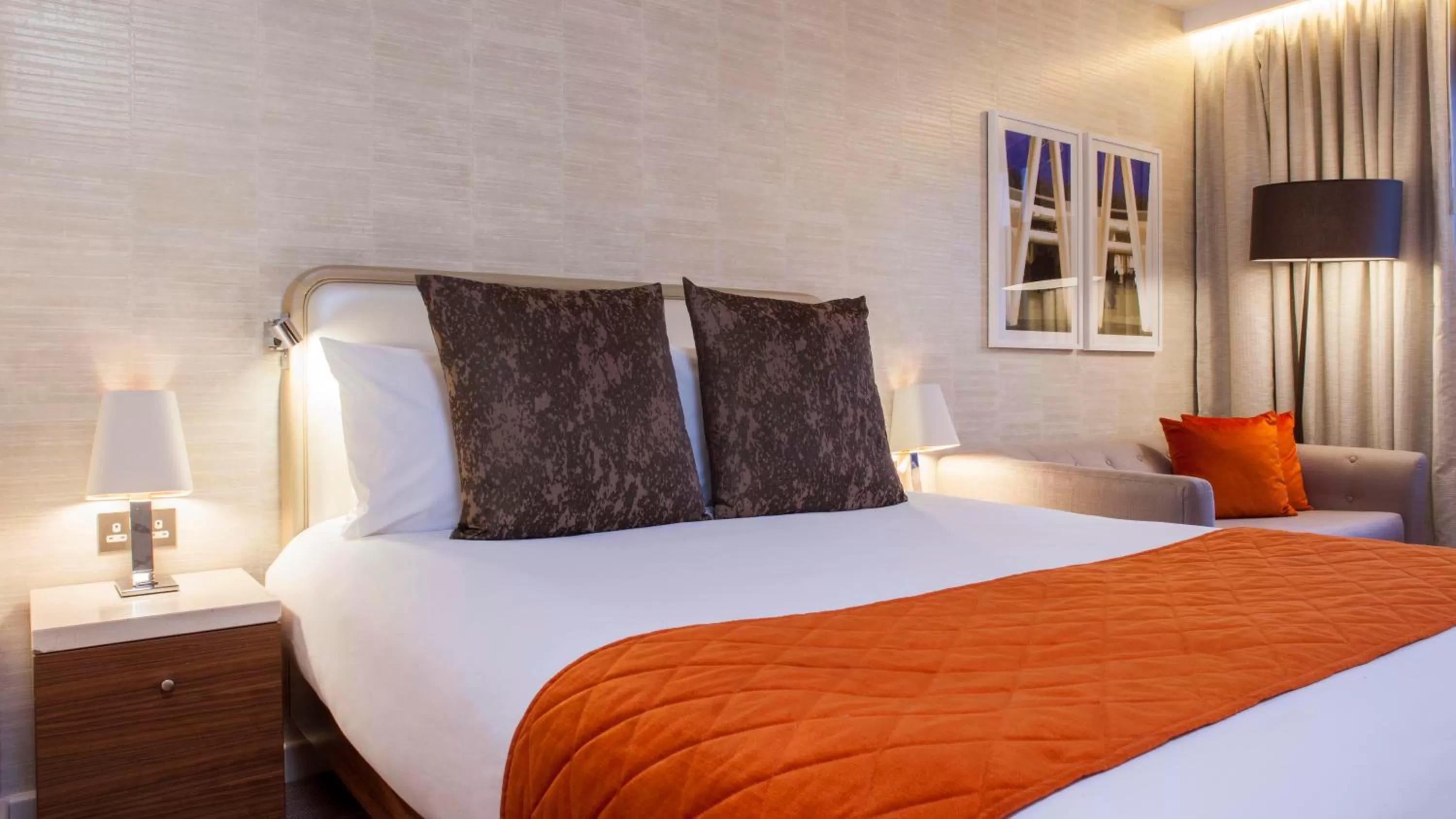 Bedroom, Bed in Crowne Plaza London Kings Cross by IHG