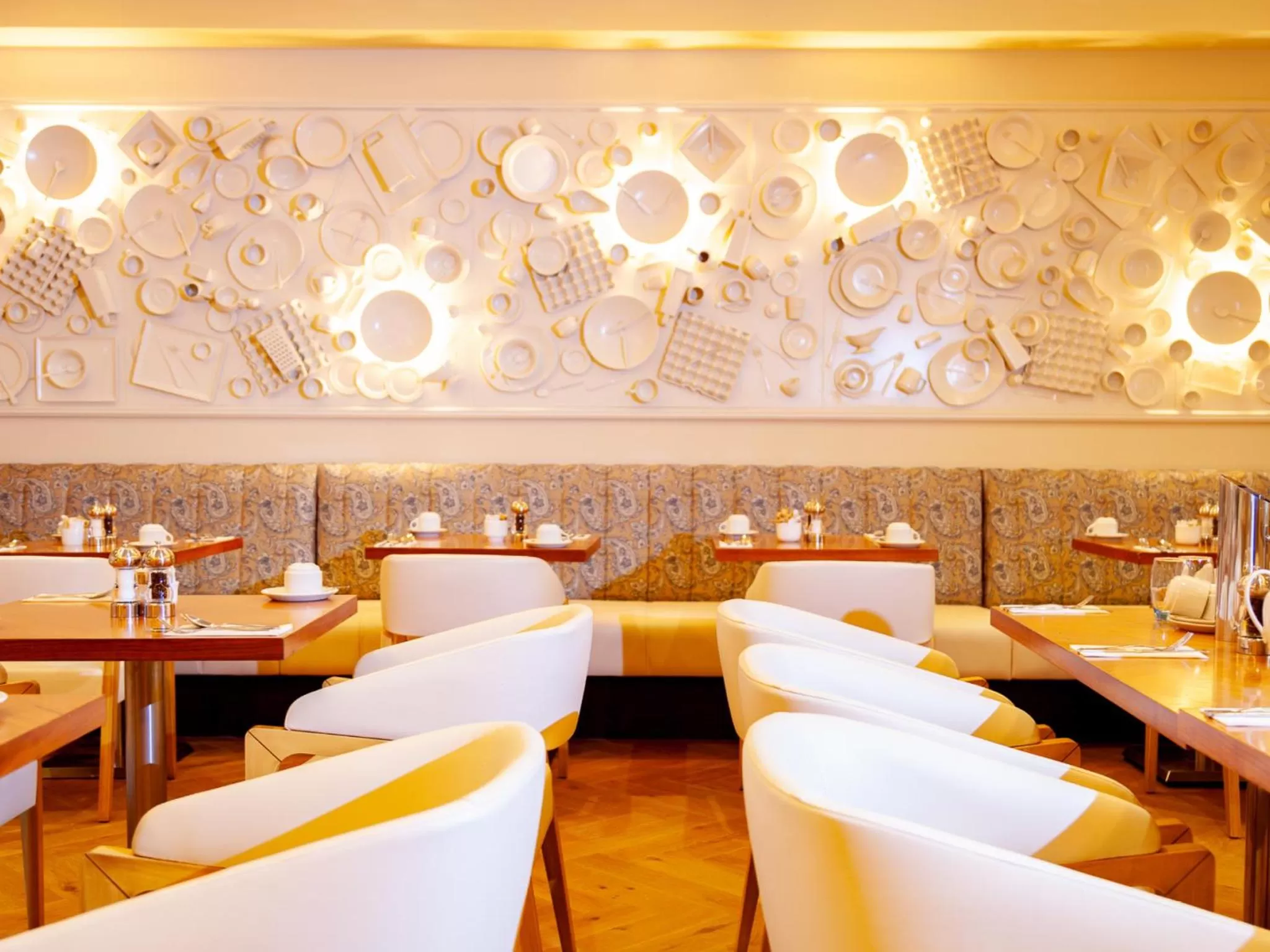 Restaurant/places to eat in The Connacht Hotel