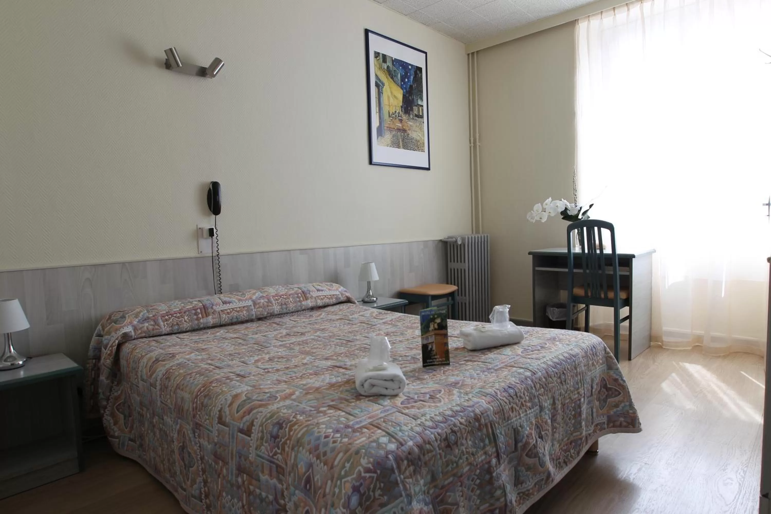 Bed in Hotel de La Paix