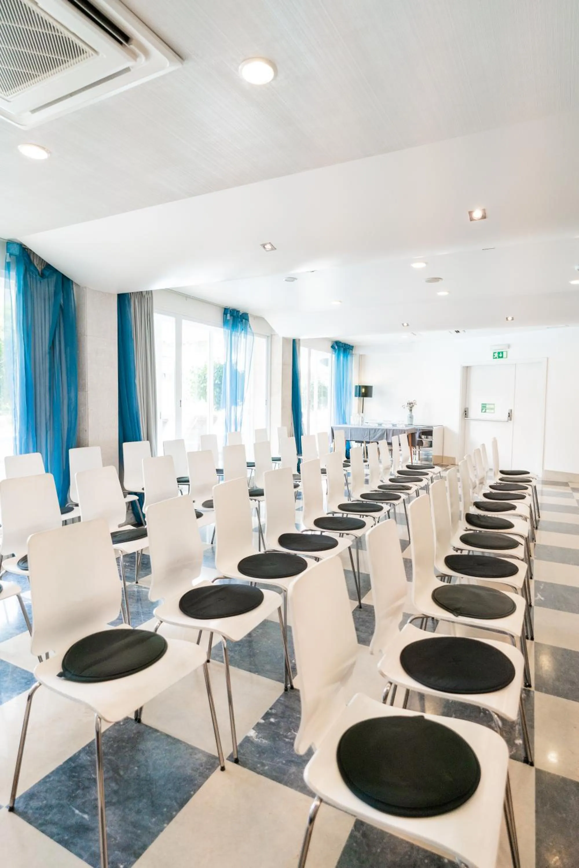 Business facilities in Hotel Londres Estoril / Cascais