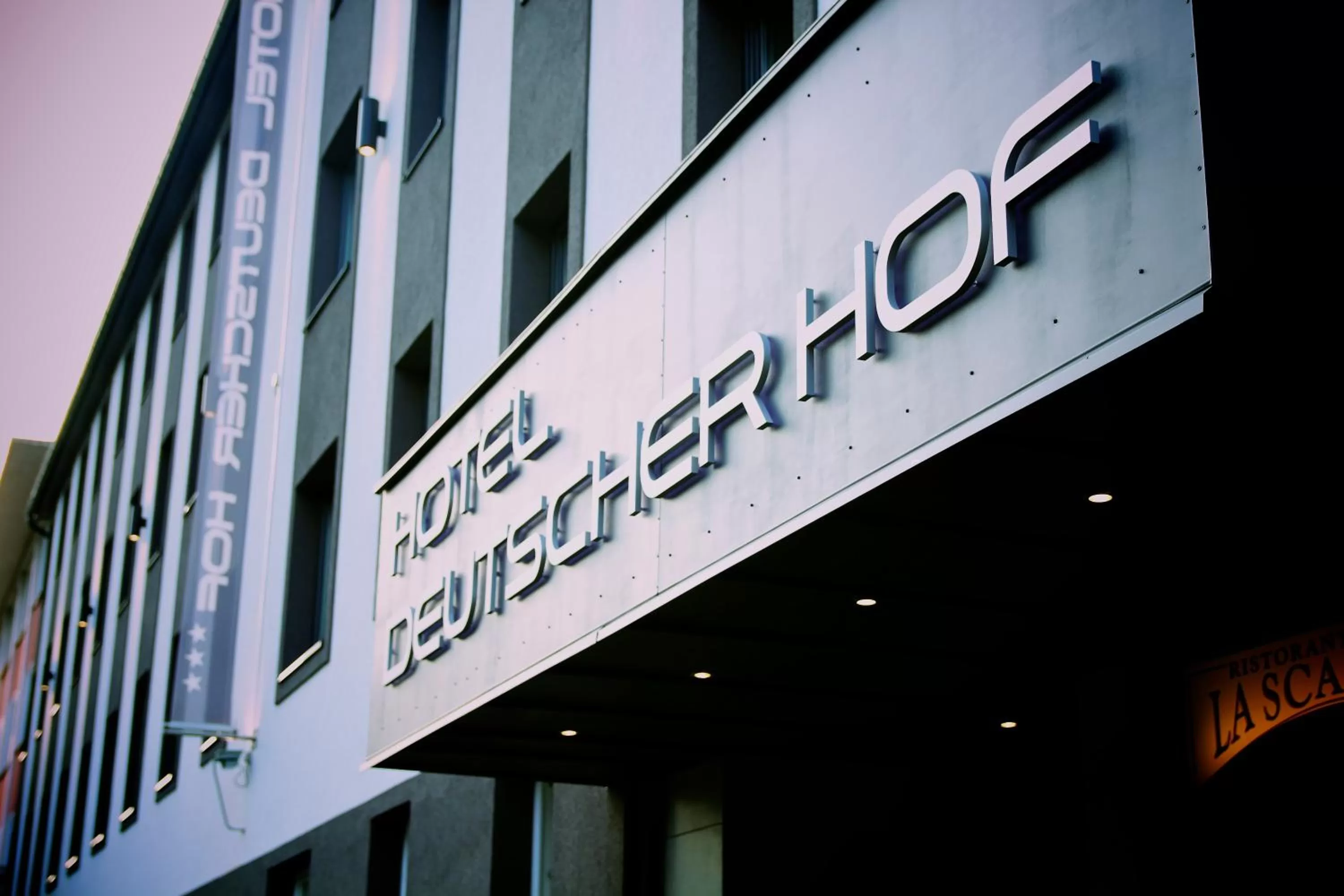 Facade/entrance in Hotel Deutscher Hof