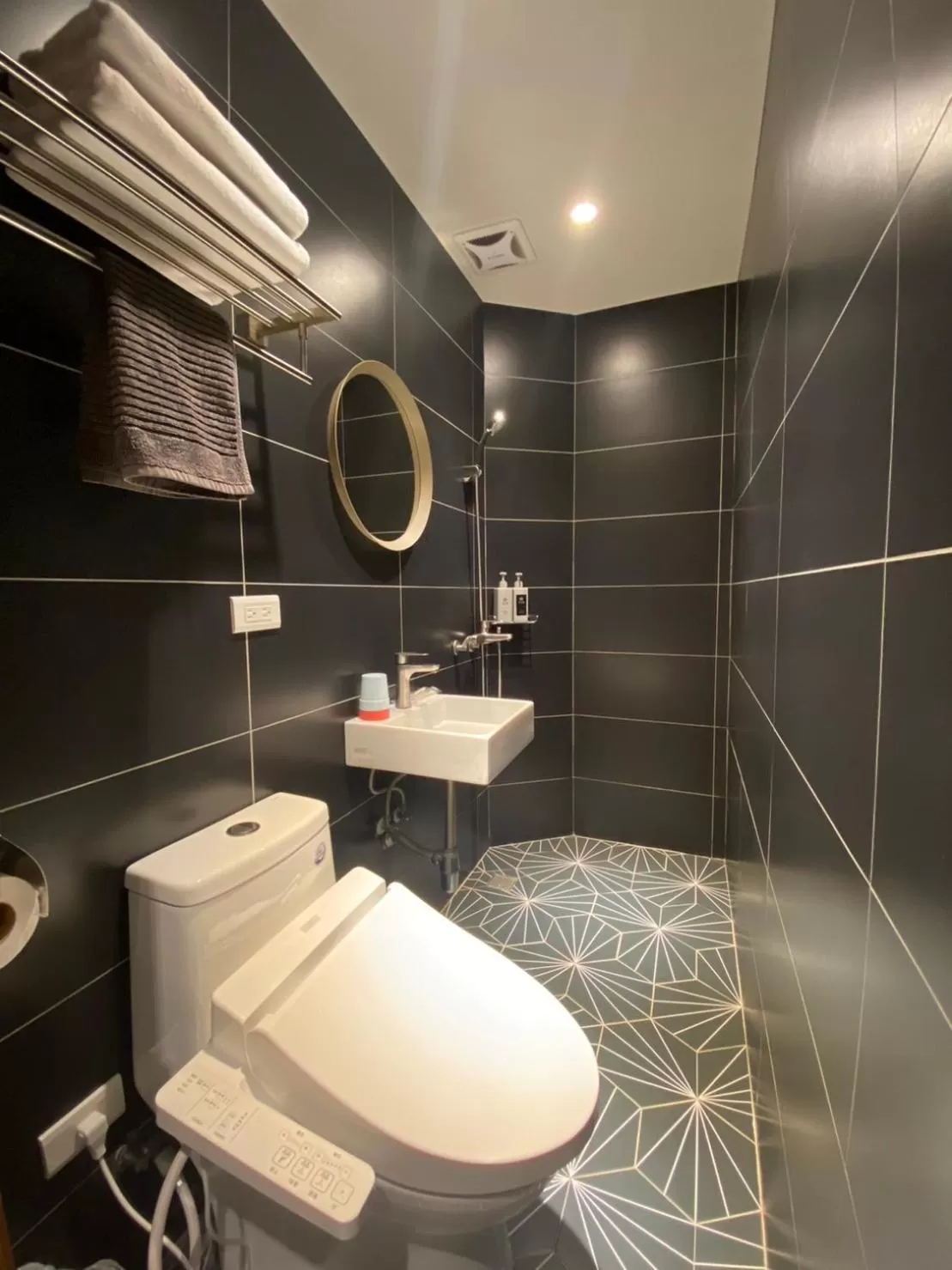 Bathroom in 良文旅2館Ryou Hotel Vintage - II