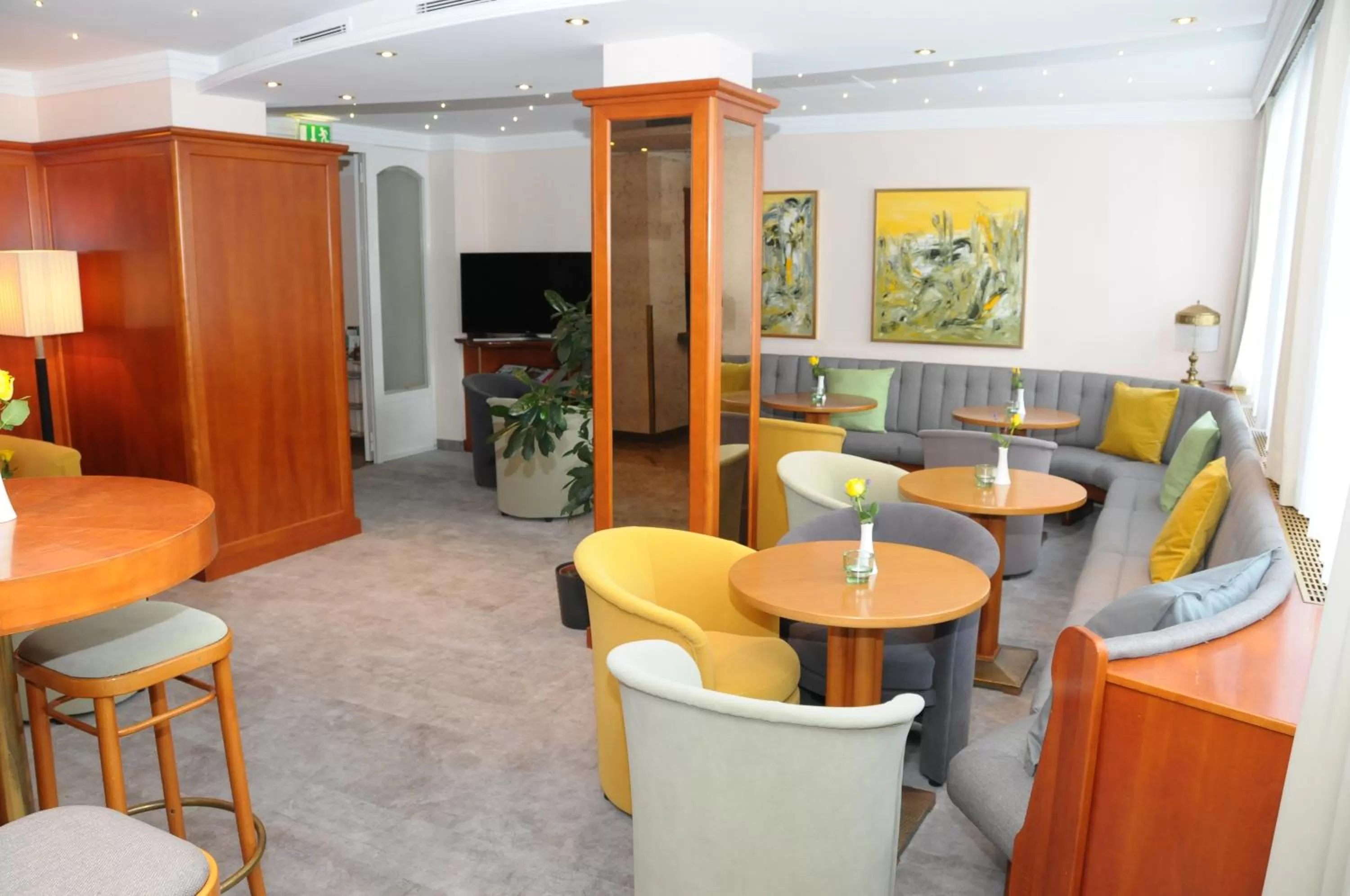 Lounge or bar in Hotel Admiral am Kurpark